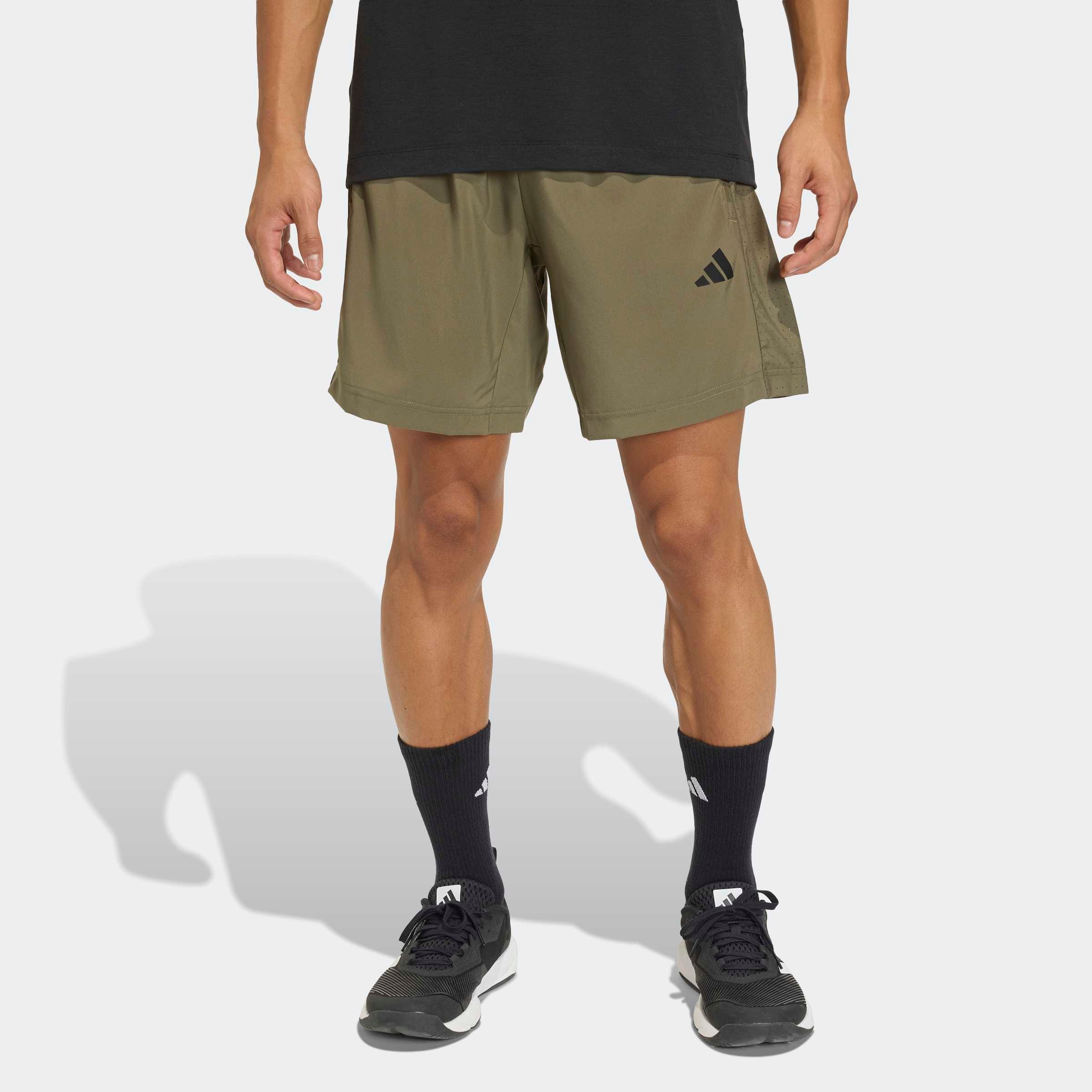 Herren Shorts "WE BAS WV SHO"olive strata, Gr. S, ADIDAS PERFORMANCE, Obermaterial: 100% Polyester, Hosen