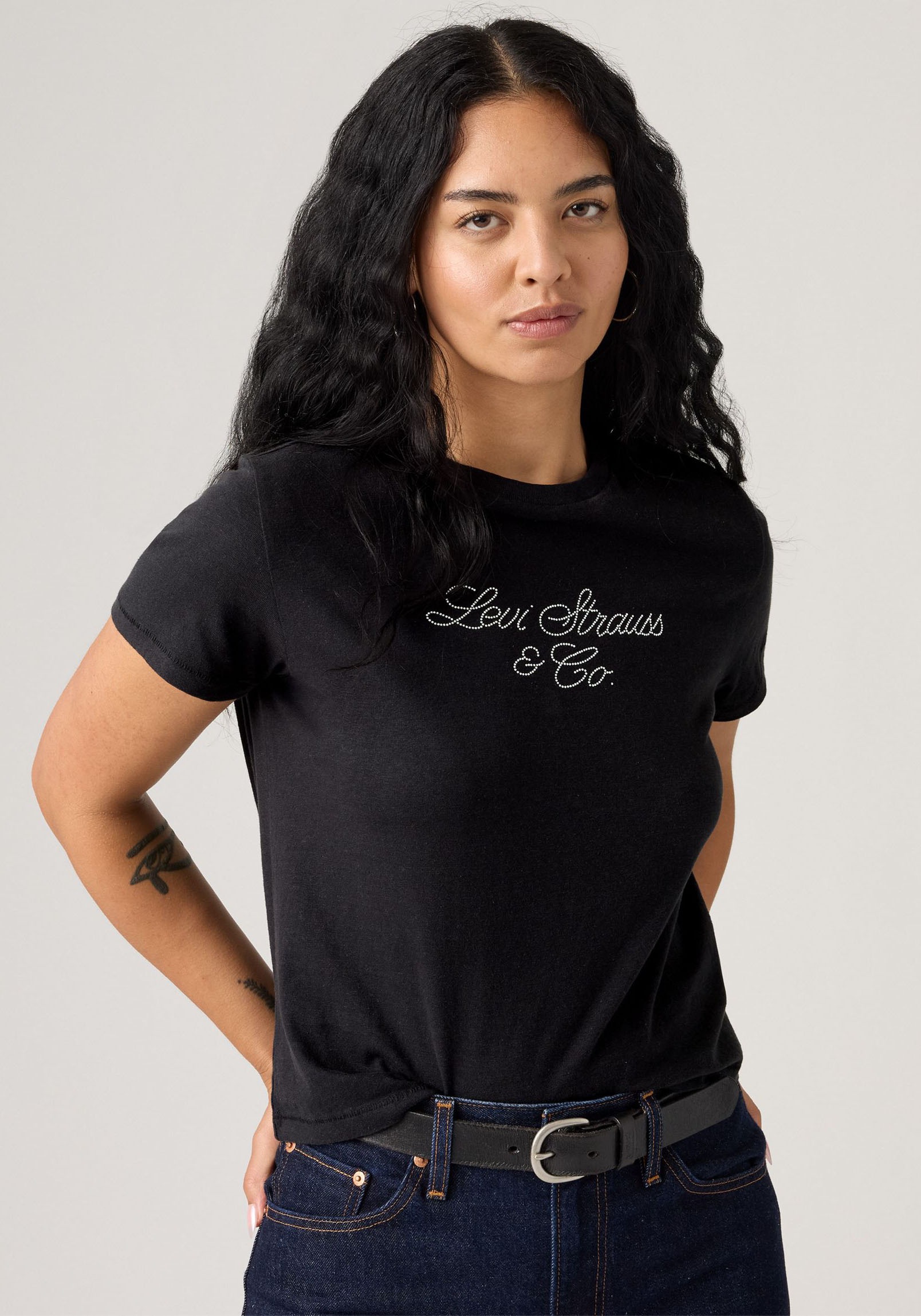 Levis T-Shirt "GRAPHIC CLASSIC T" Glitzerne Applikation günstig online kaufen