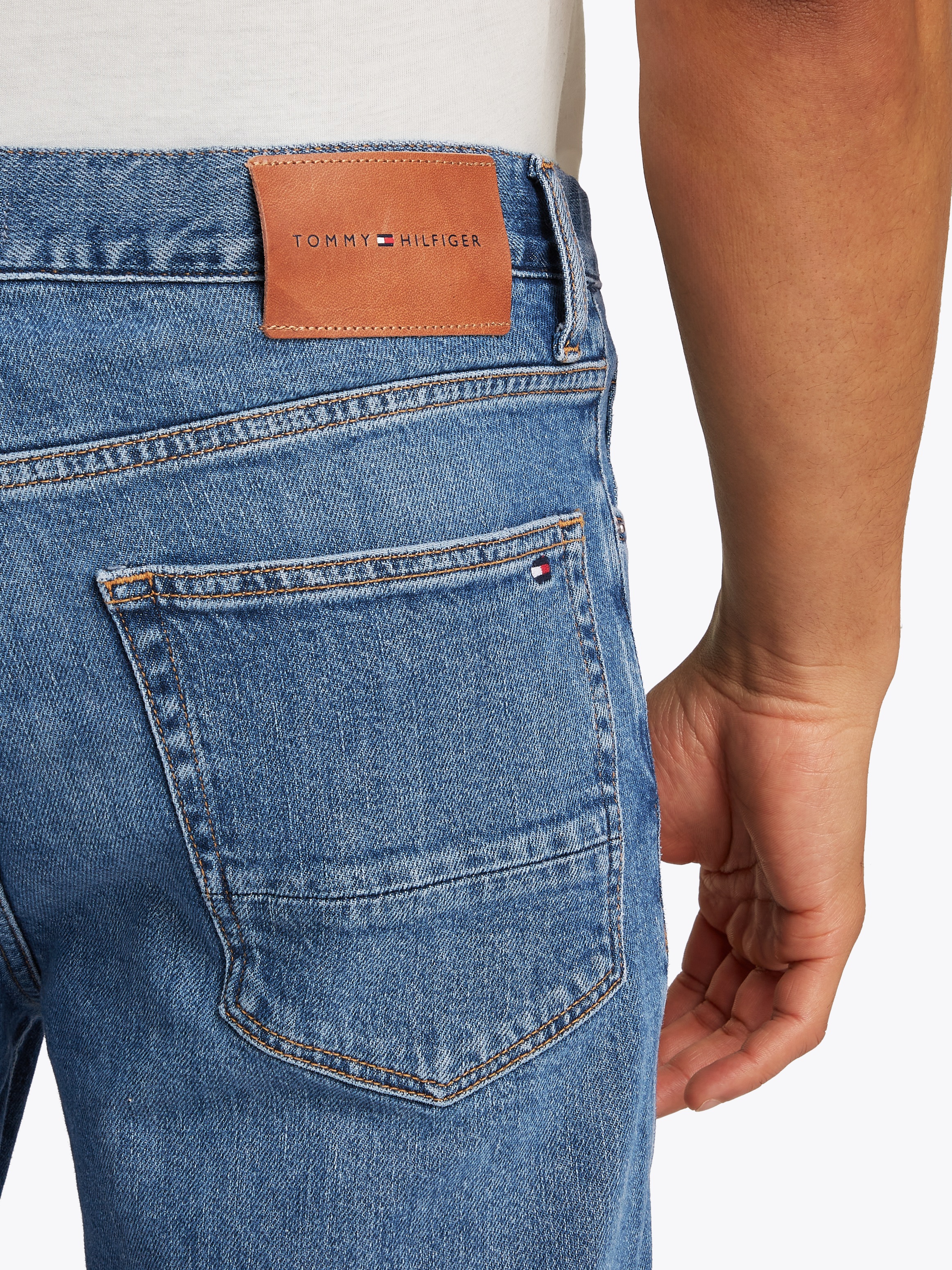 Tommy Hilfiger Tapered-fit-Jeans "HARLEM Tapered Fit", in grauer Waschung günstig online kaufen