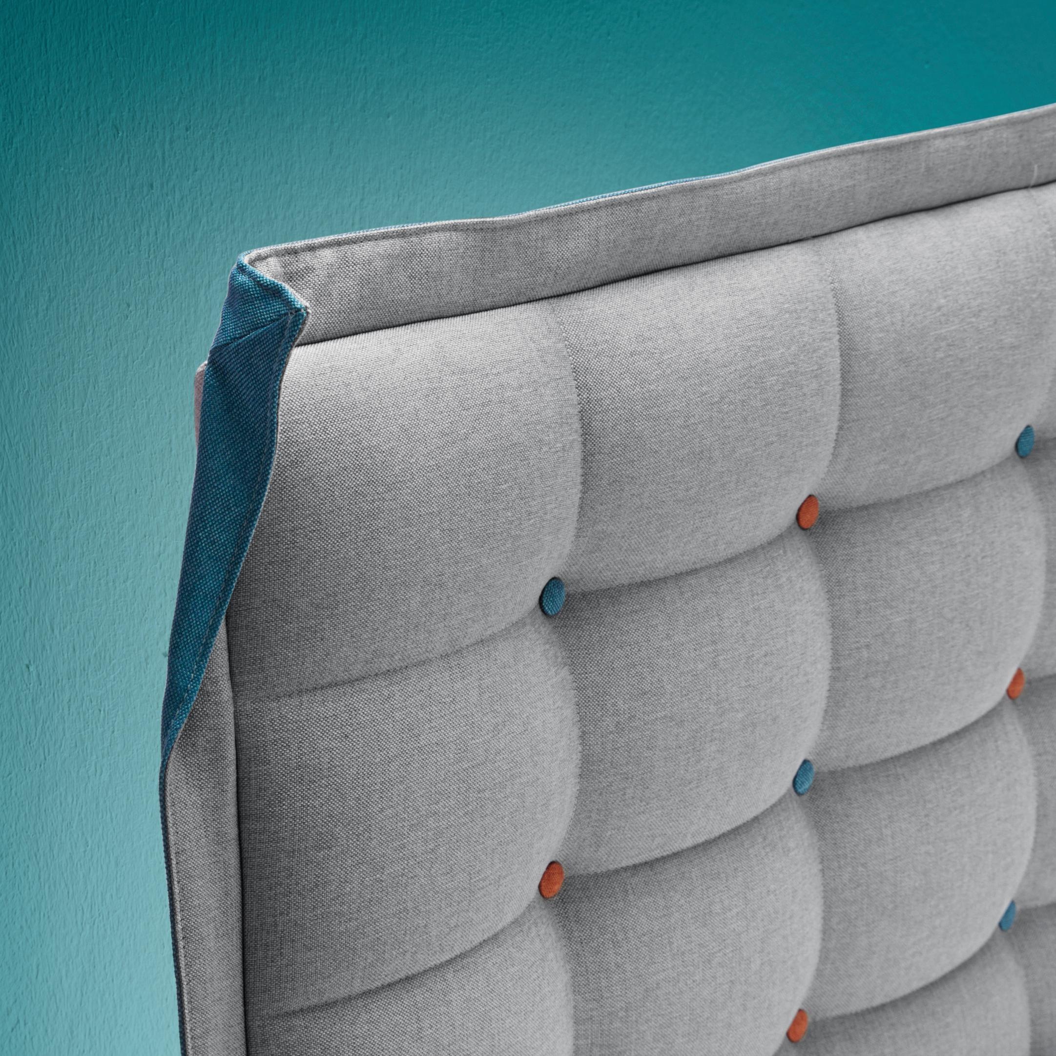 Boxspringbett HOME AFFAIRE "Sagres", grau, B:195cm L:210cm, Feinstruktur(100% Polyester);Bezug der Spiegelfläche Matratzendrell aus 100% Polyester, Komplettbetten, Boxspringbett, Kopfteil mit 2farbiger Flatterbiese und zweifarbigen Knöpfen 3