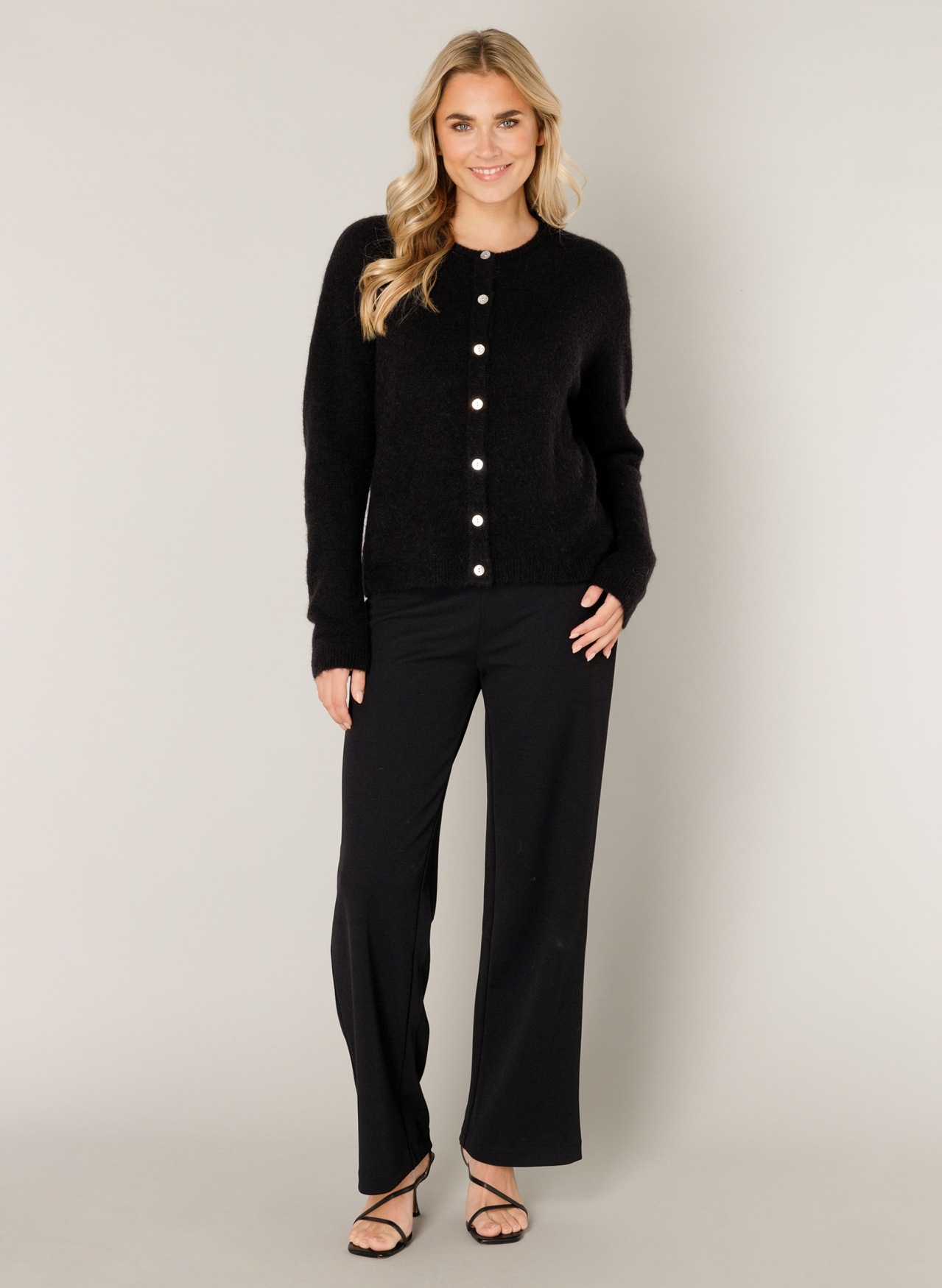 Thumbnail - Base Level Cardigan "Yuli" mit Woll-Anteil und Knopfleiste