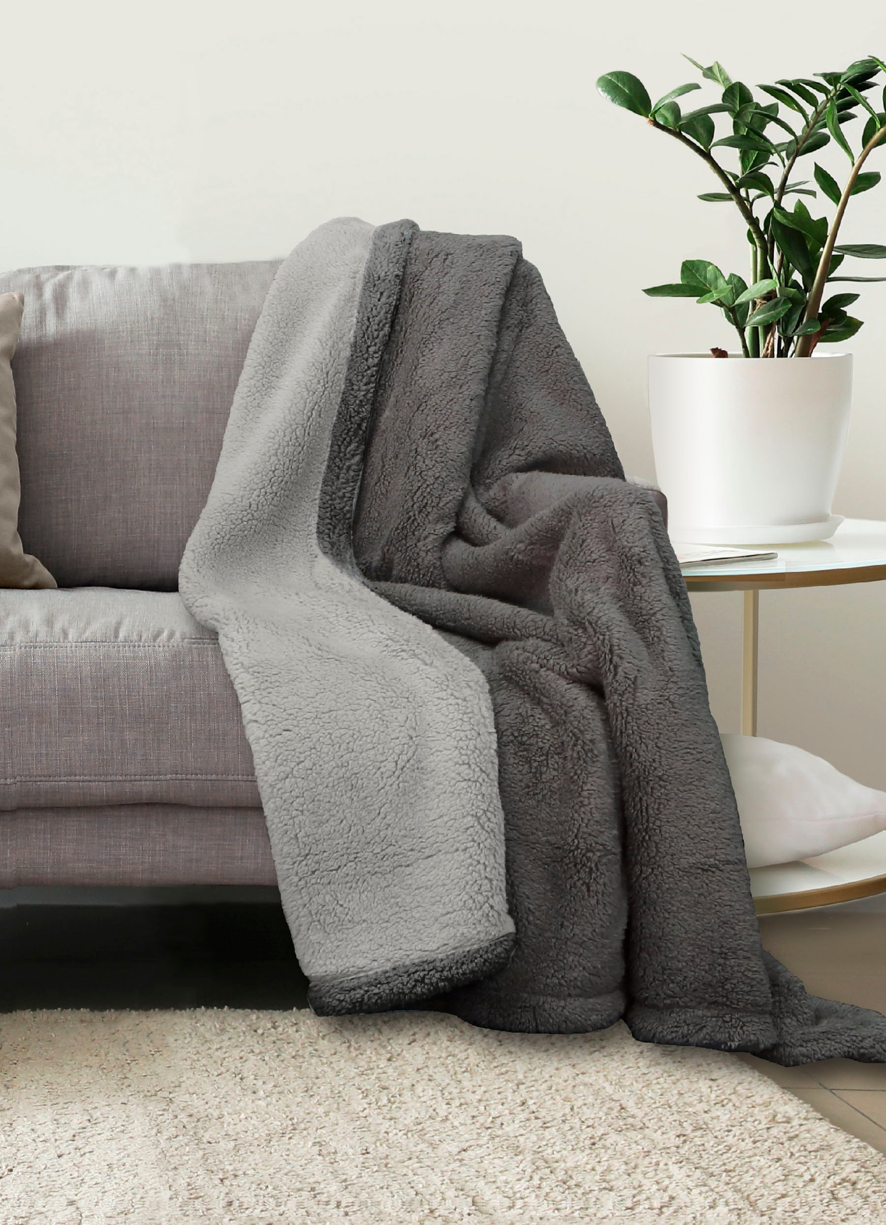 Biberna Tagesdecke »Tagesdecke Sherpa«, Kuscheldecke, superweiche + warme Sherpa Wende-Decke