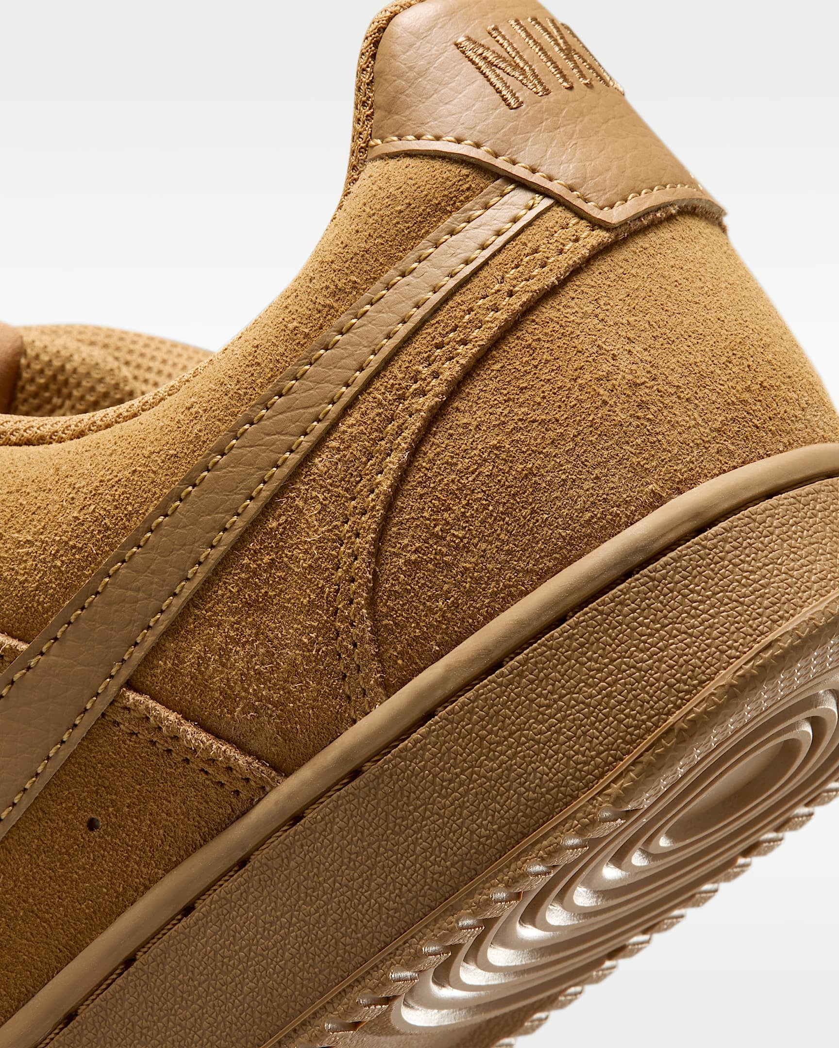 Nike Sportswear Sneaker »COURT VISION LOW SD PRM«  inspiriert vom Design des Nike Air Force