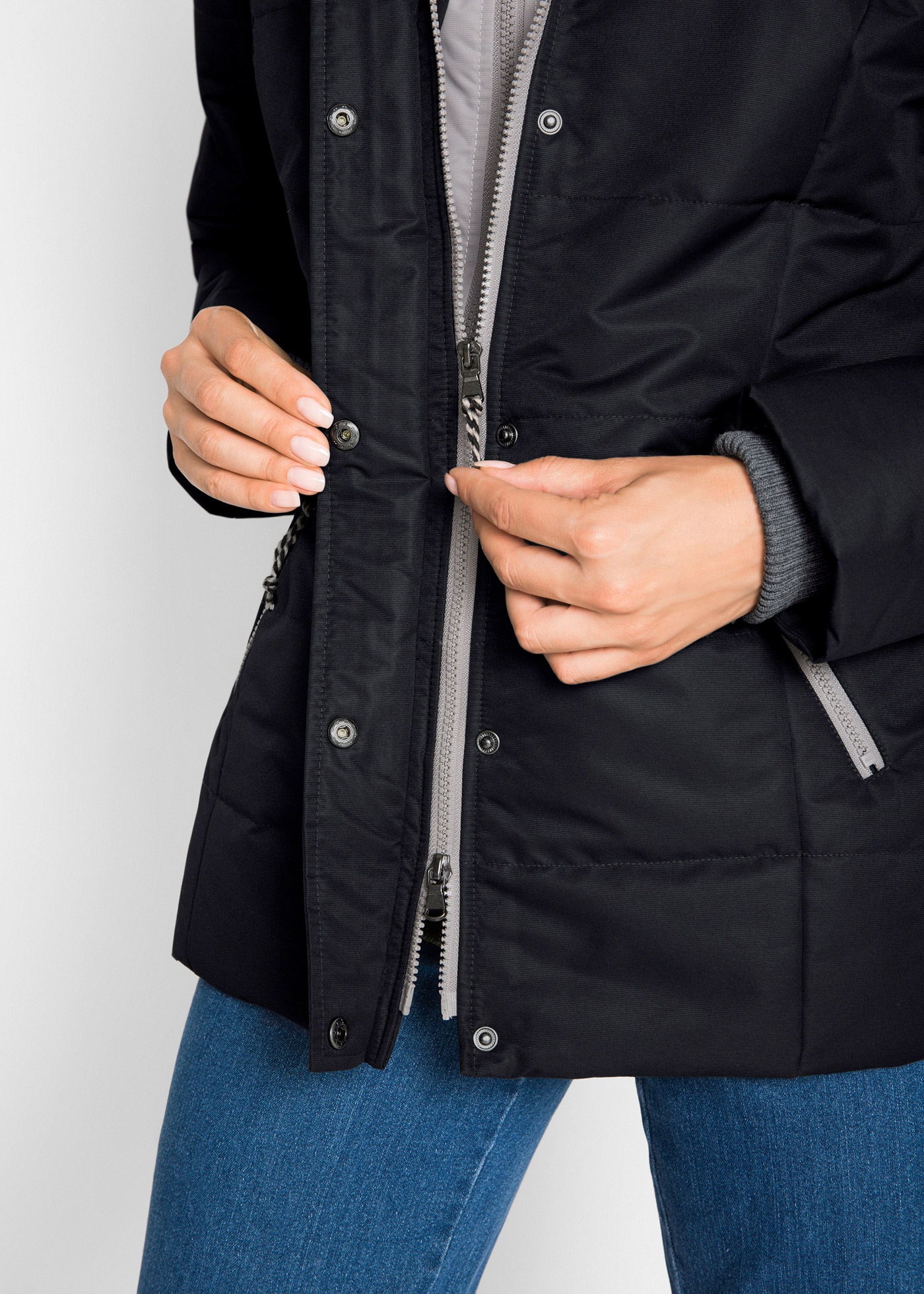 Winterjacke BONPRIX "Winterjacke in 2-in1 Optik", Damen, Gr. 38, schwarz, Web, Obermaterial: 100% Polyester. Futter: 100% Polyester. Kapuzenfutter: 100% Polyester, unifarben, slim fit Po-bedeckend, Rundhals, Bündchen, Jacken Winterjacke, mit 2-in-1 Optik, 3