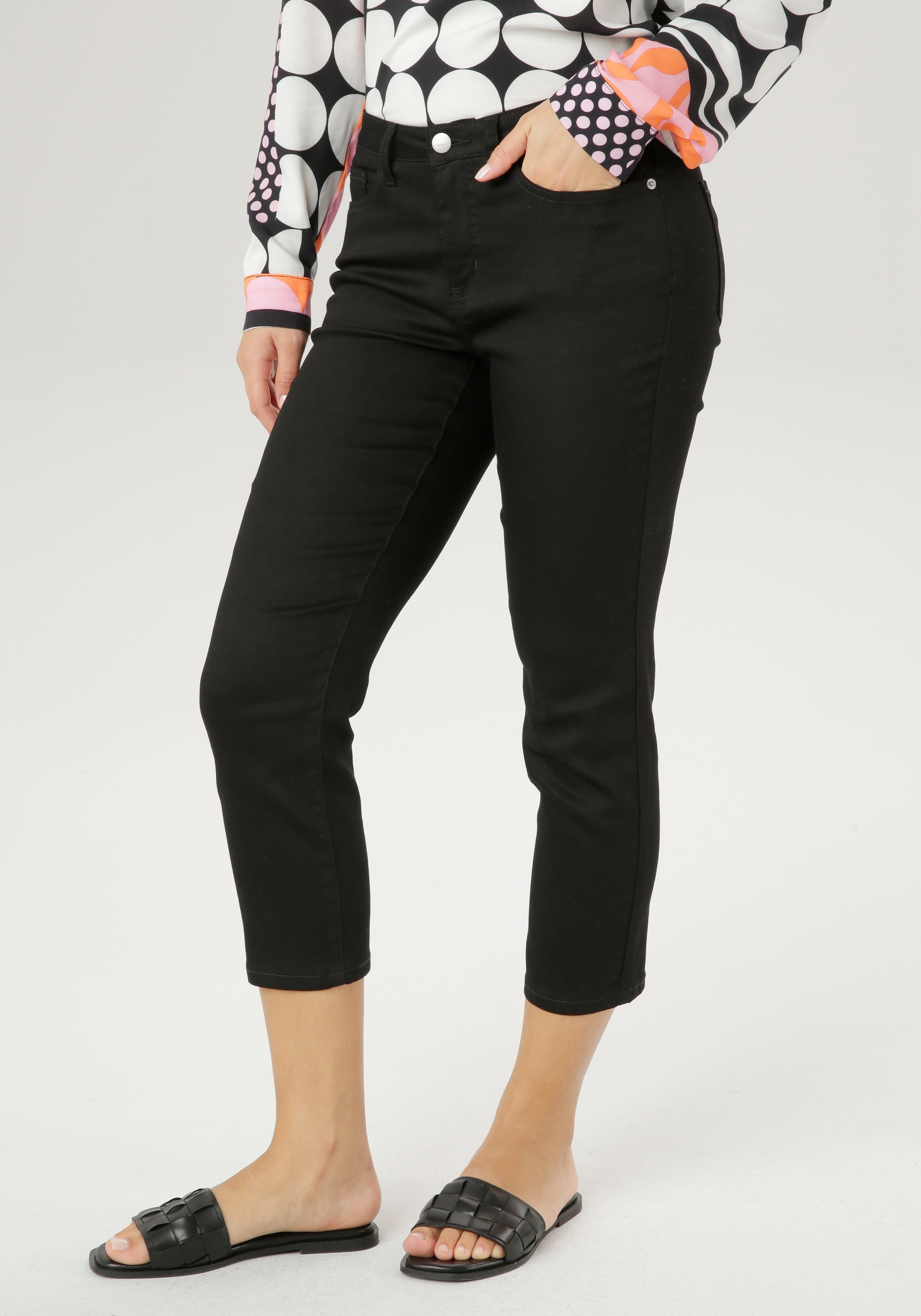 in Aniston SELECTED für bestellen BAUR cropped Länge Straight-Jeans, verkürzter |