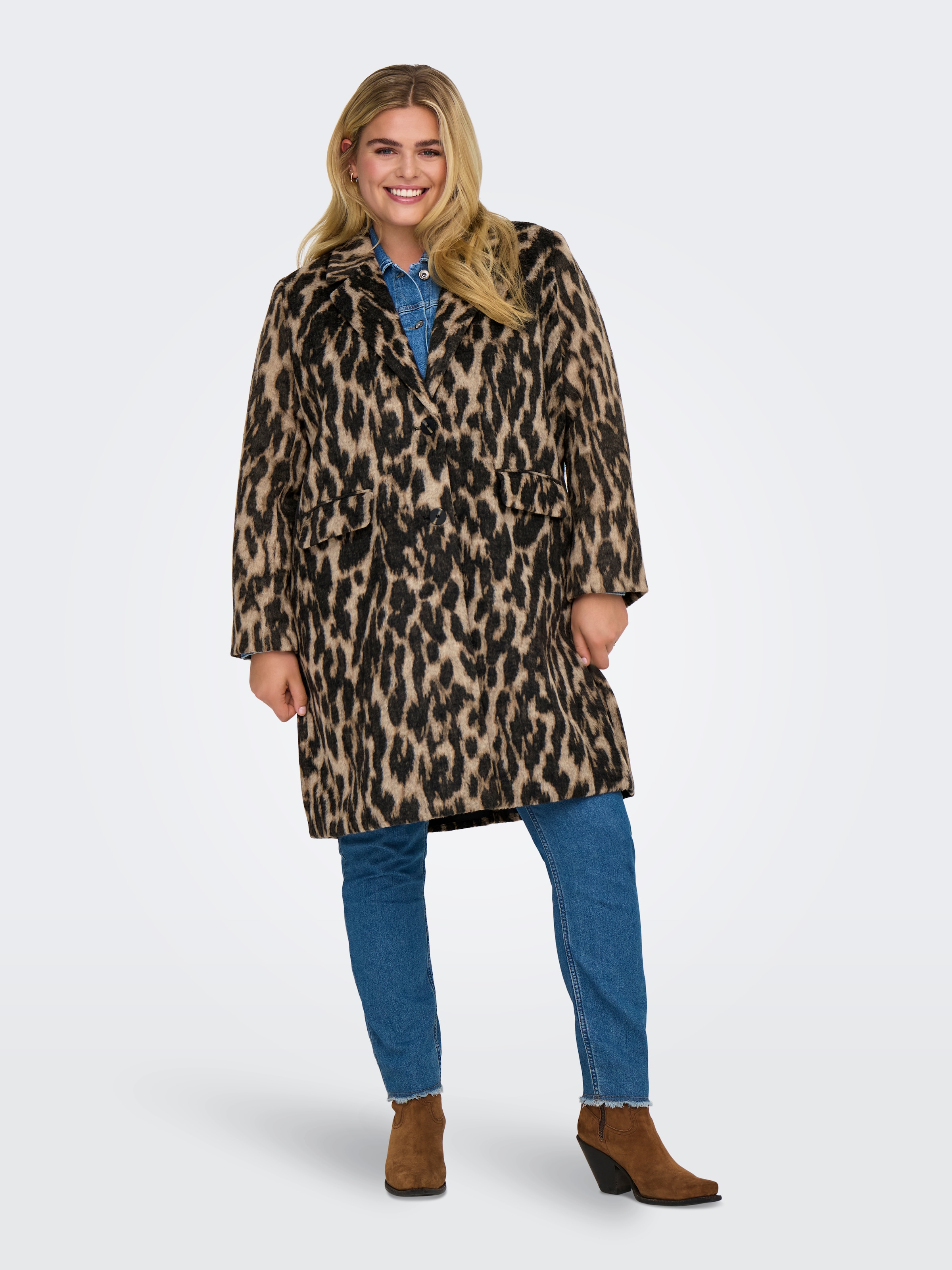 ONLY CARMAKOMA Kurzmantel "CARVALBORG ANIMAL LIFE COAT OTW", mit Allover An günstig online kaufen