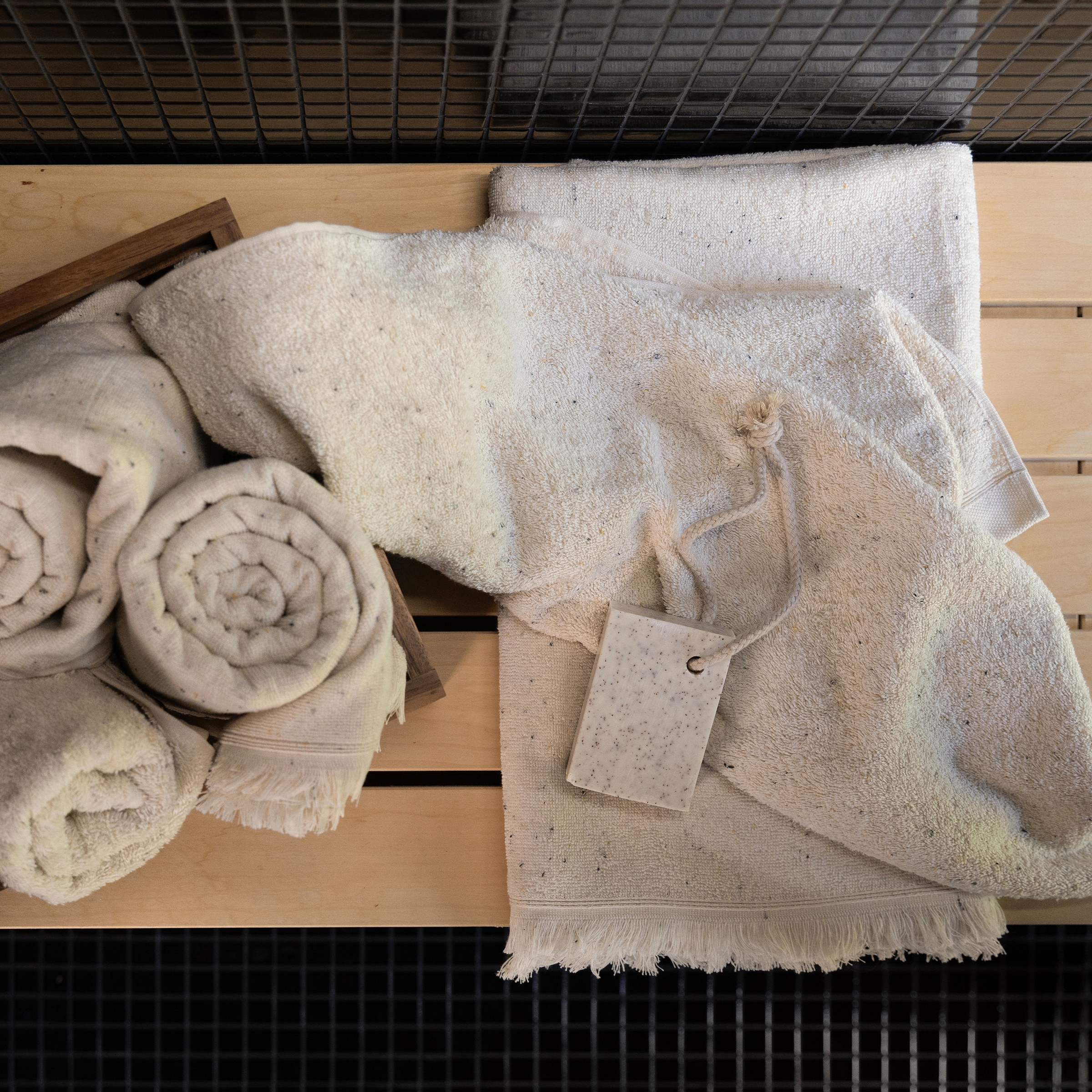 Möve Duschtücher »Calm Essence« aus 100 % saugfähiger Premium Baumwolle (Airspin)