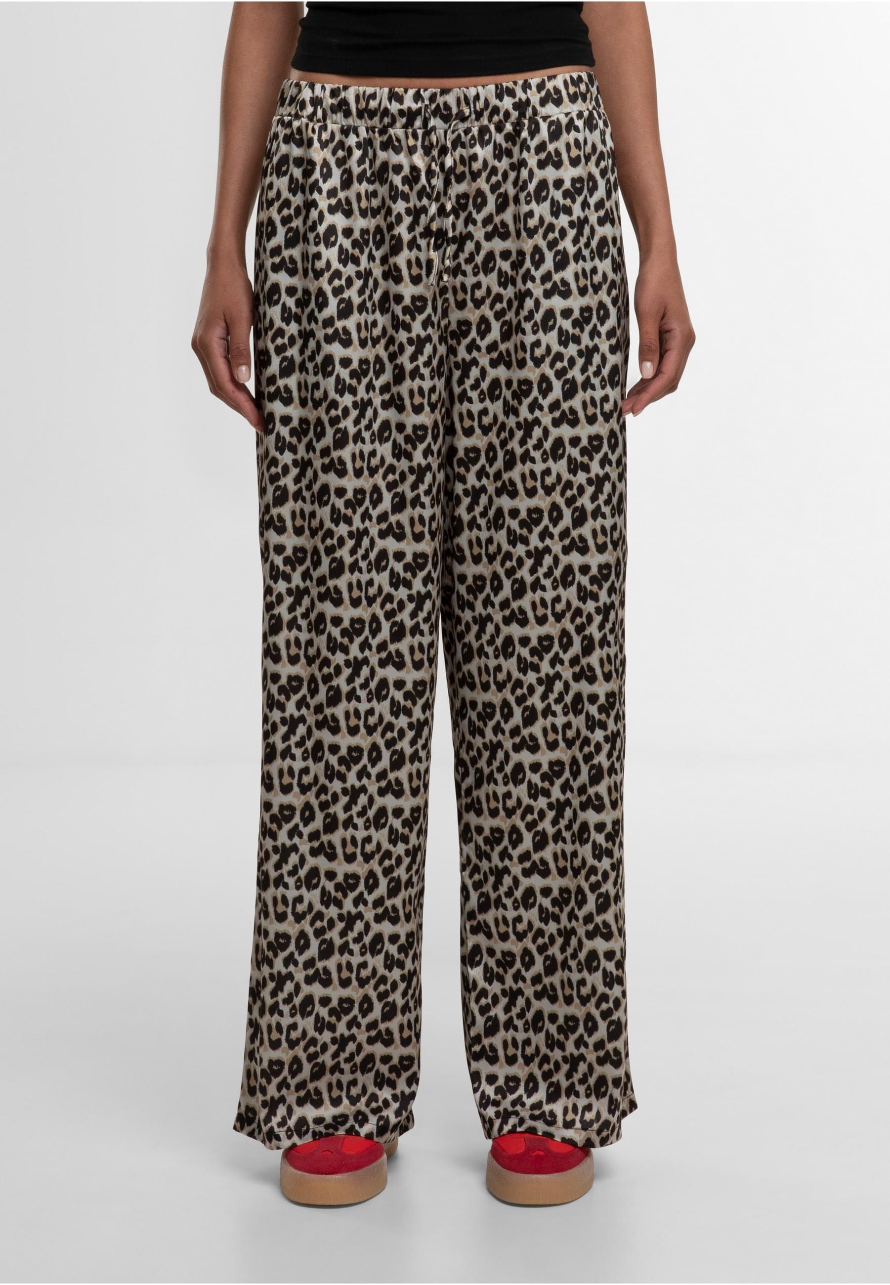 URBAN CLASSICS Stoffhose »Urban Classics Ladies Leo Resort Pants«, (1 tlg.)