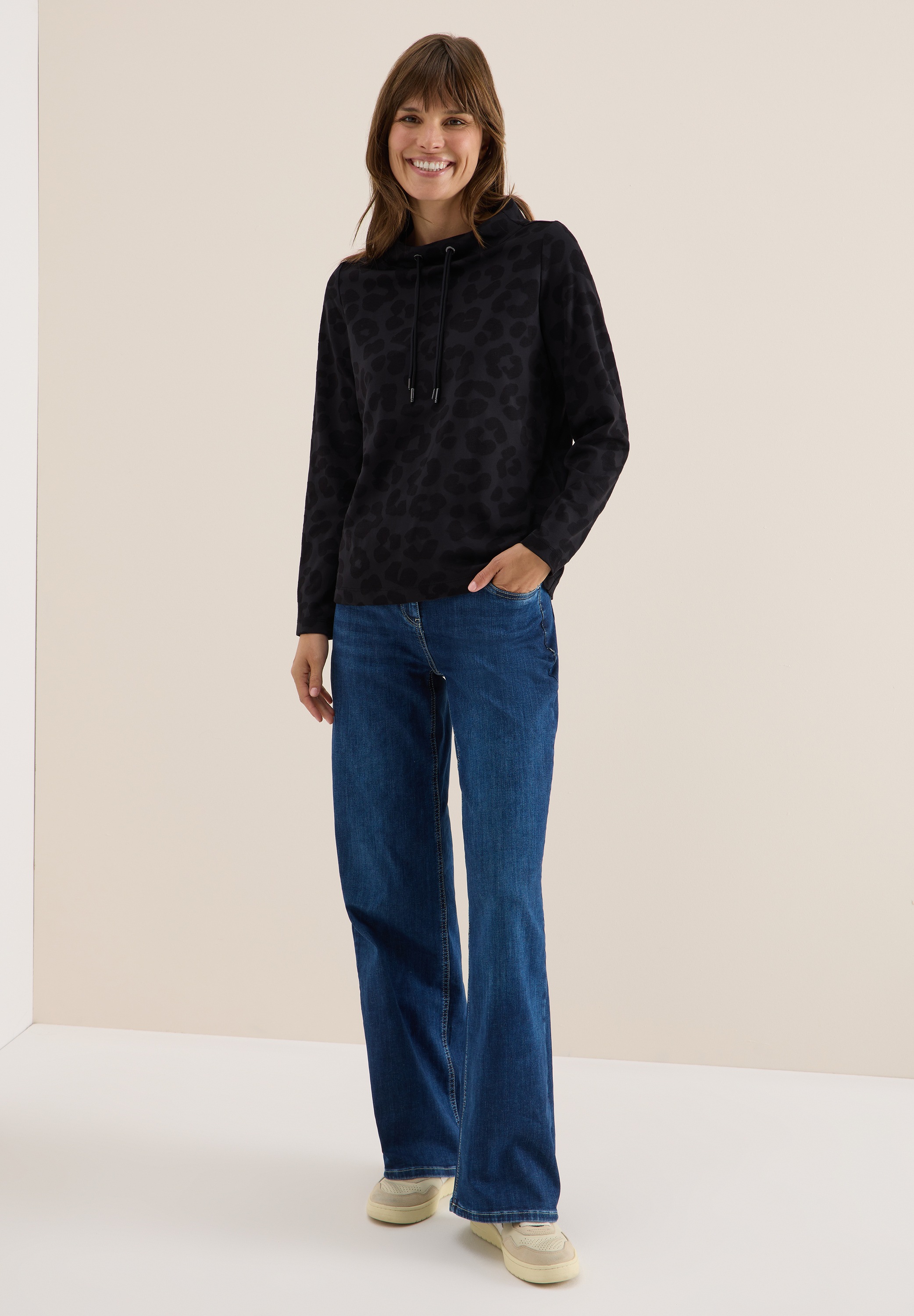 Cecil Sweatshirt