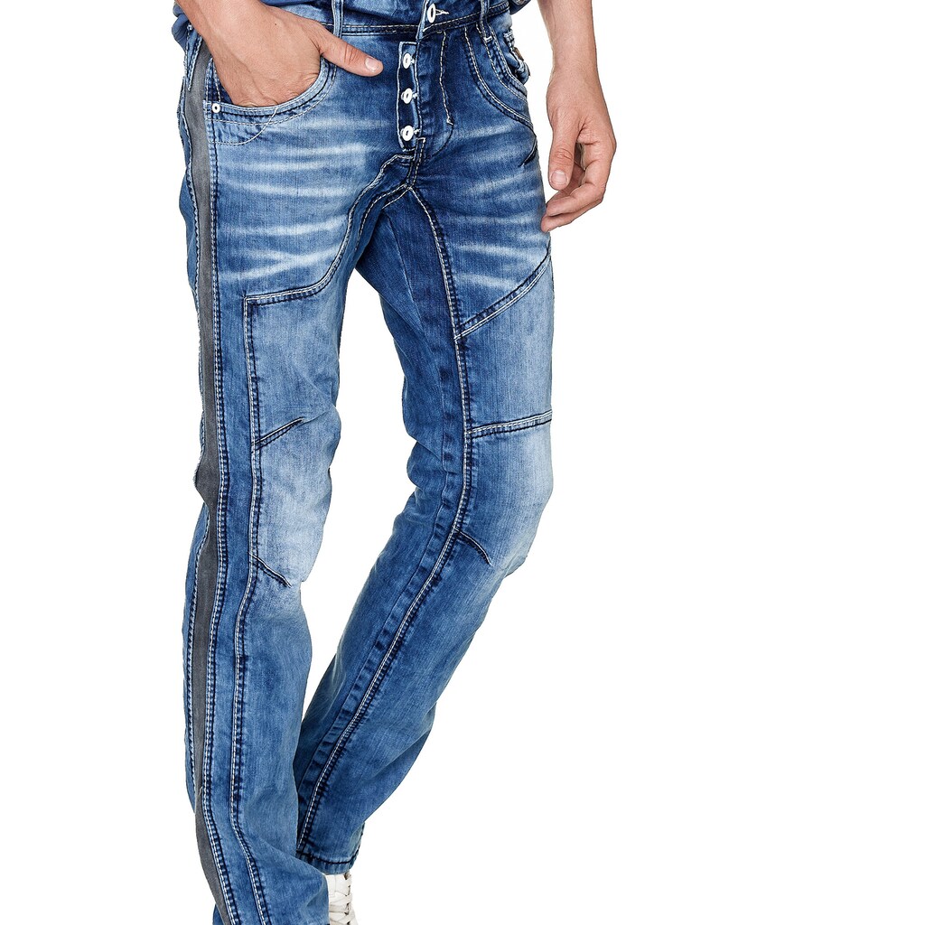 Rusty Neal Straight-Jeans »Atlanta«, mit aufwendigem Design