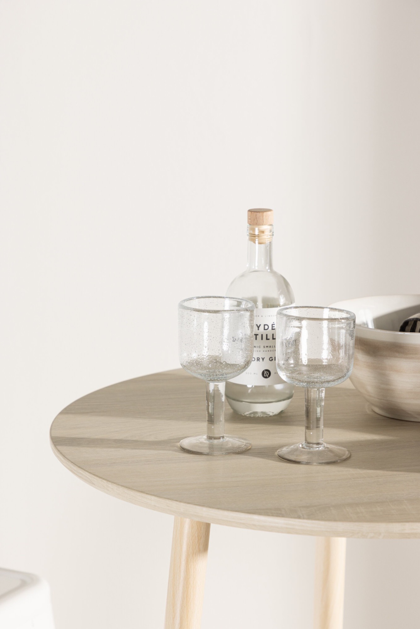 Venture Home Tresentisch »Plaza, runder Bartisch Ø 70 × 105 cm in hellem Whitewash« Tresentisch, MDF, Stahlbeine, rund, hoch, hell