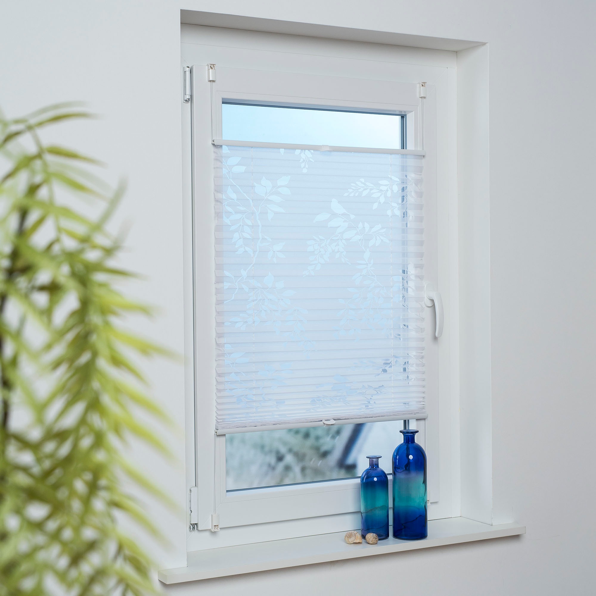 GARESA Plissee "Ausbrenner Blätterranke" Lichtschutz ohne Bohren verspannt günstig online kaufen