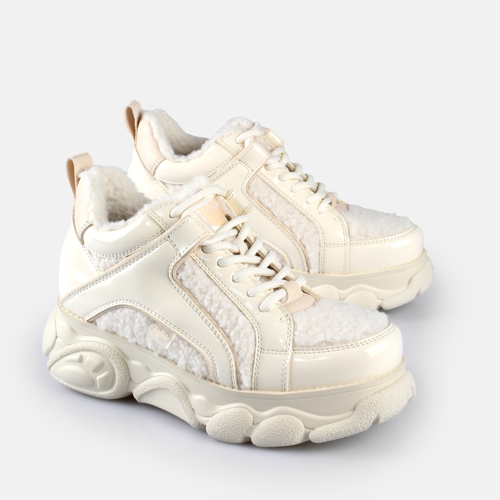 Buffalo Plateausneaker »CORIN WARM«  Schnürschuh, Trend-Sneaker, Halbschuh mit Fellimitat