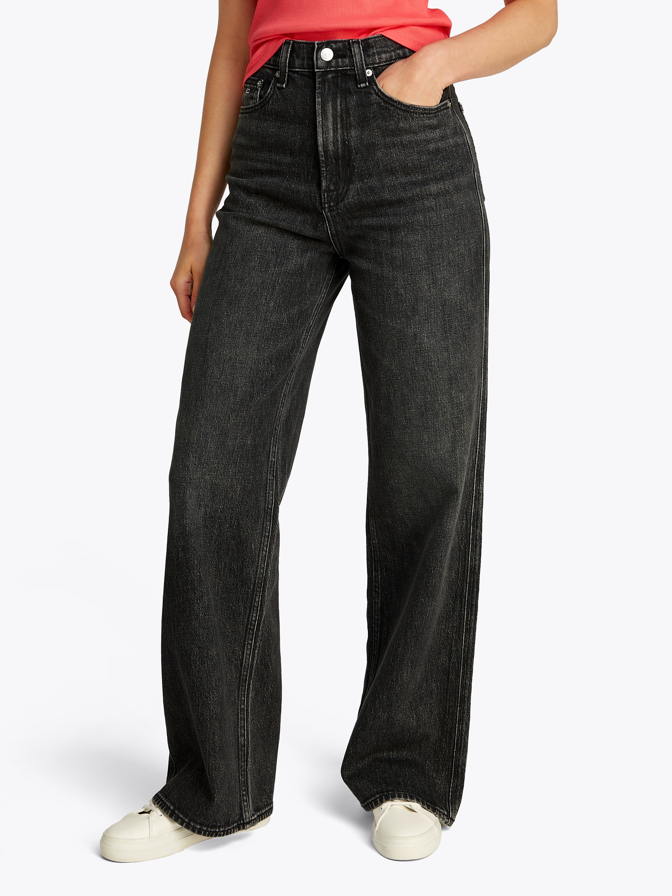 Tommy Jeans Weite Jeans »Claire High Rise«, mit Logo-Badge