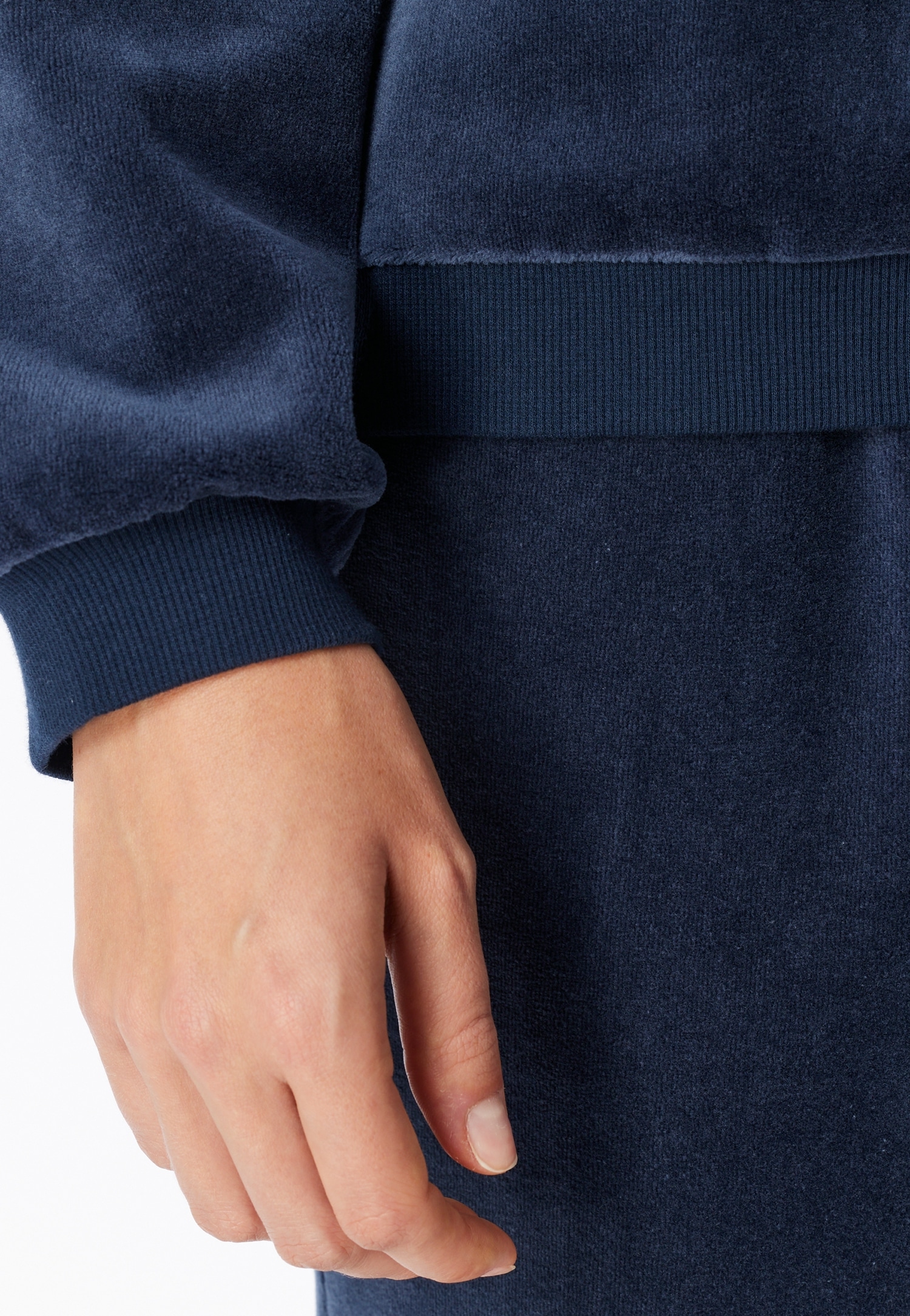 Schiesser Loungeanzug »Casual Velour« Rundhalsausschnitt, lange Ärmel