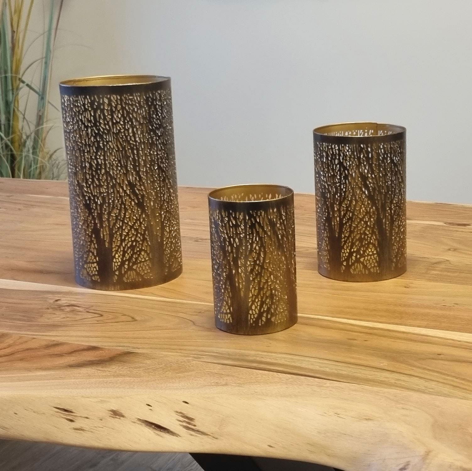 Ambiente Haus Kerzenlaterne »Stumpenkerzenhalter Walddesign, Höhe ca. 16 cm«, (1 St.), aus pulverbeschichtetem Metall