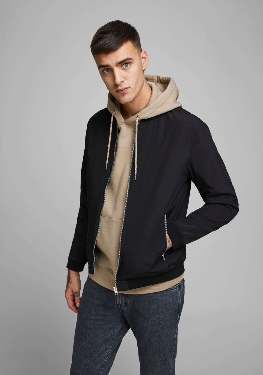 Jack & Jones Blouson "JJERUSH mit Stehkragen und Reißverschlusstaschen" ohn günstig online kaufen
