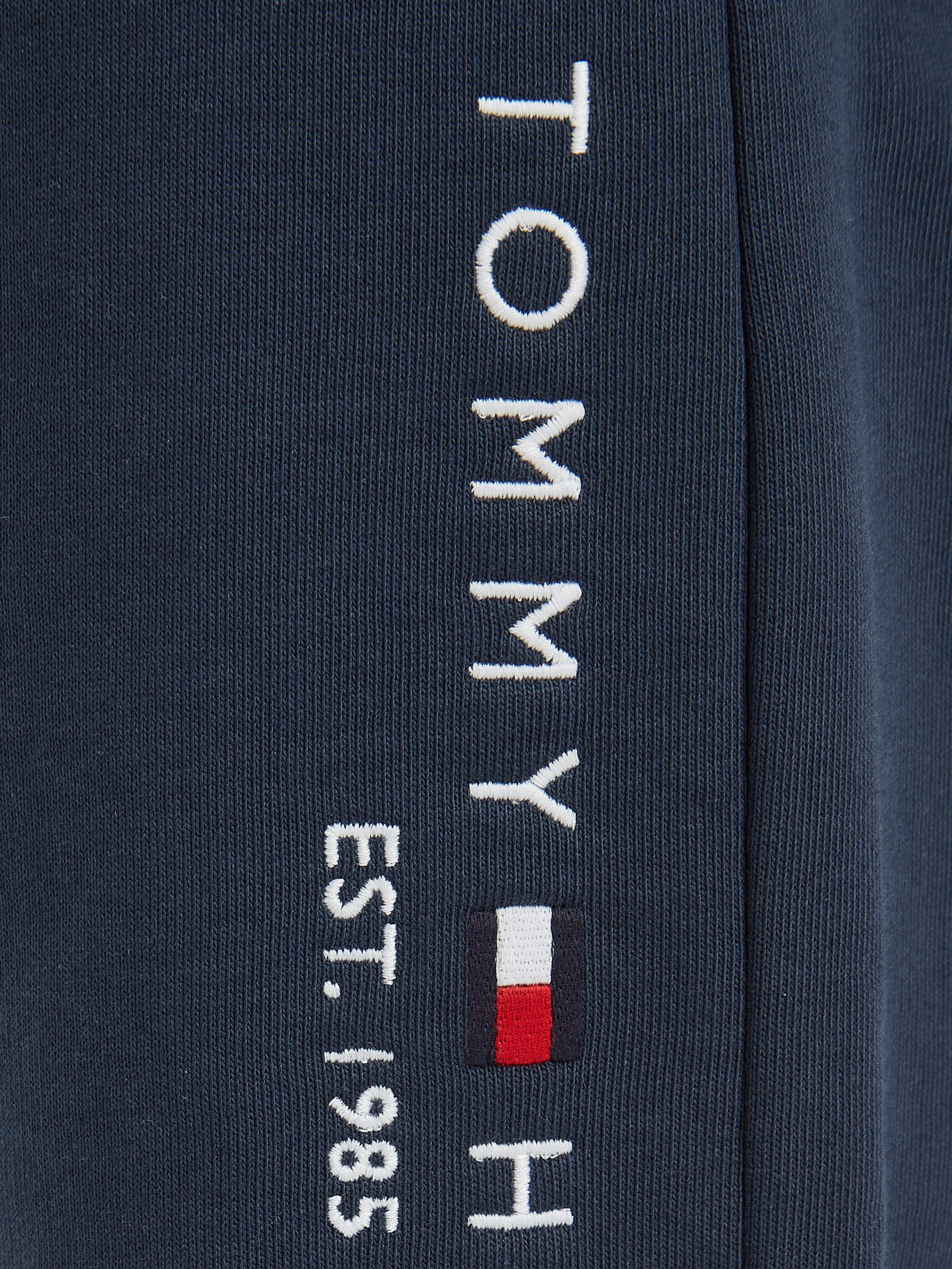 Tommy Hilfiger Jogginghose, mit Tommy Hilfiger Logo-Schriftzug auf dem Bein