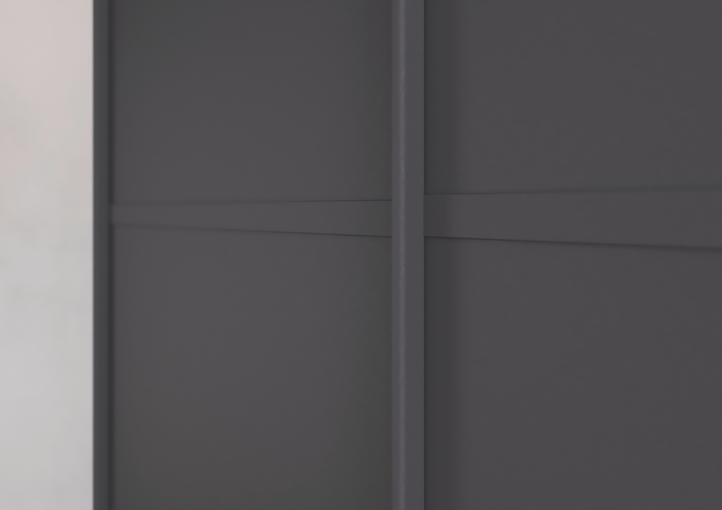 rauch Kleiderschrank »Schwebetürenschrank OTTO´s Choice Garderobe Schrank TOP ANGEBOT Avola«, (in 3 verschiedenen Ausstattungen BASIC/CLASSIC/PREMIUM), mit eleganten Zierleisten in Chrom, Schwarz oder Weiß MADE IN GERMANY