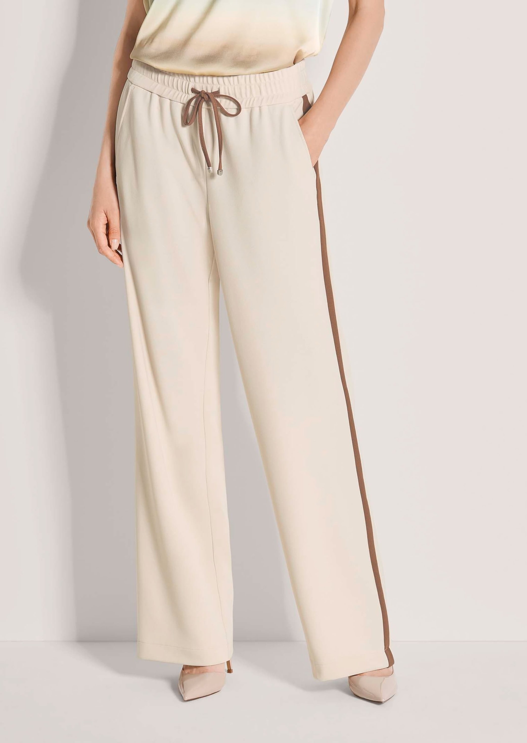 MADELEINE Schlupfhose »Jerseyhose Schlupfhose mit Galonstreifen«