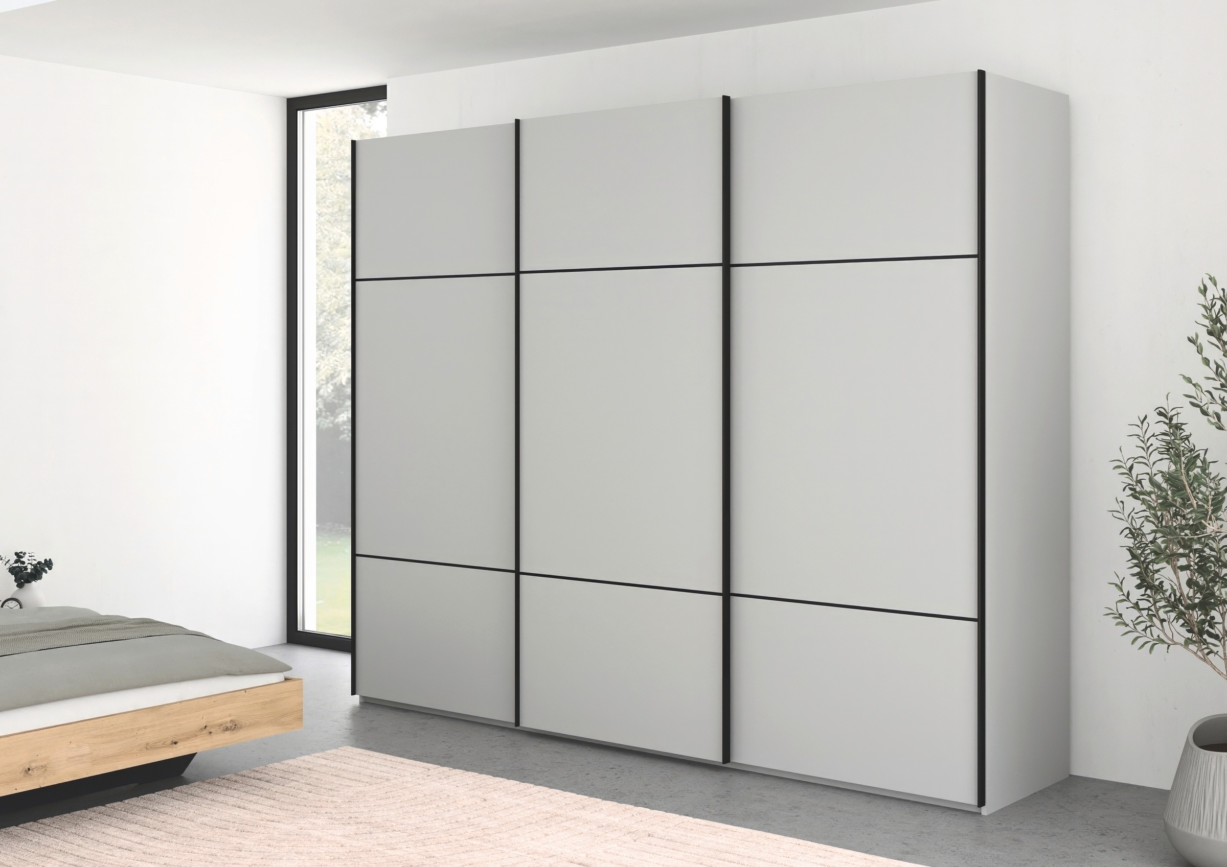 rauch Schwebetürenschrank »Kleiderschrank Schrank Garderobe Schlafzimmerschrank SCALE-TRIO«, edle dreigeteilte Front, 2 Zierleisten in Griff-Farbe MADE IN GERMANY