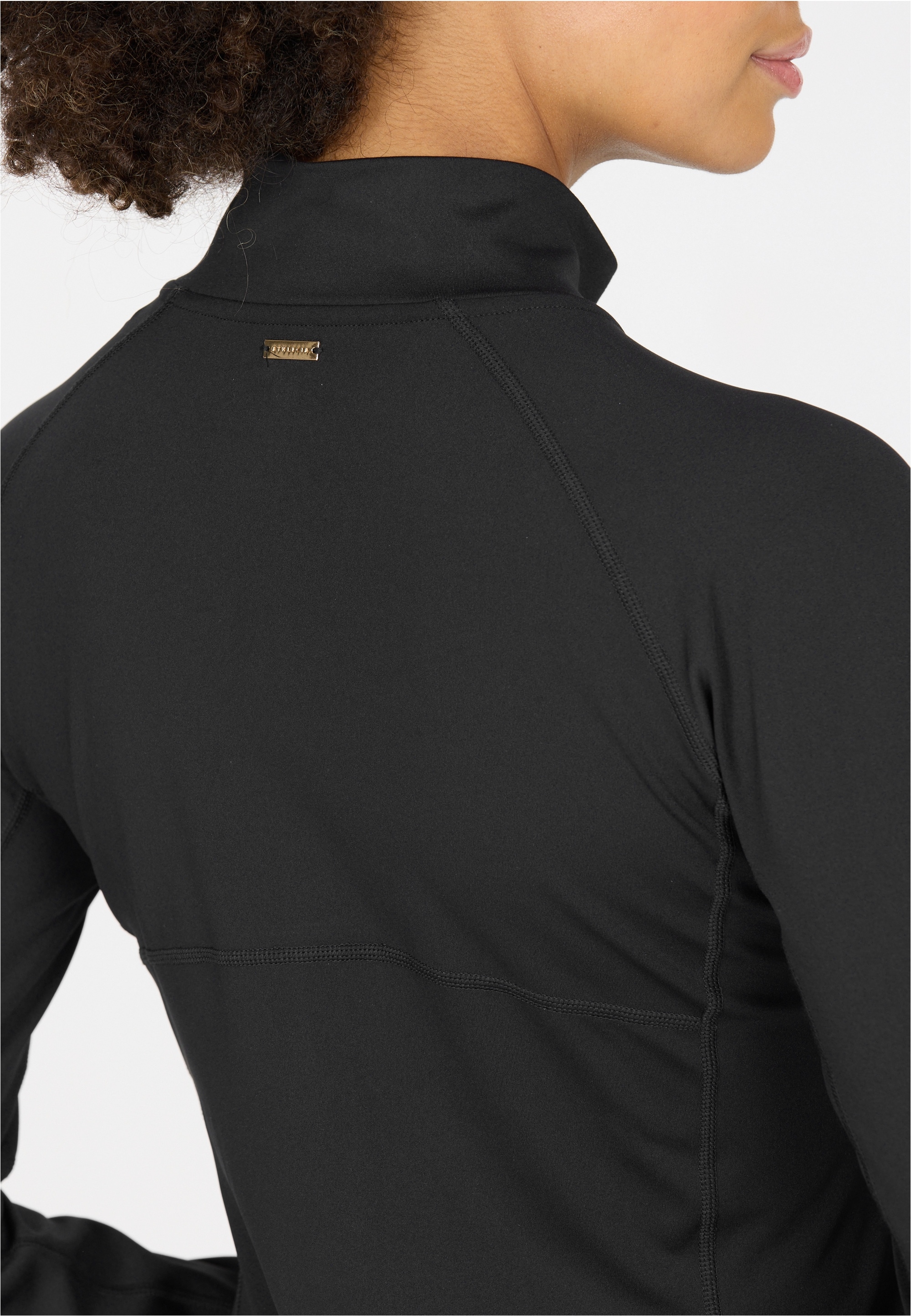 ATHLECIA Outdoorjacke »Krosa«, mit Vollreißverschluss und Flatlock-Nähten