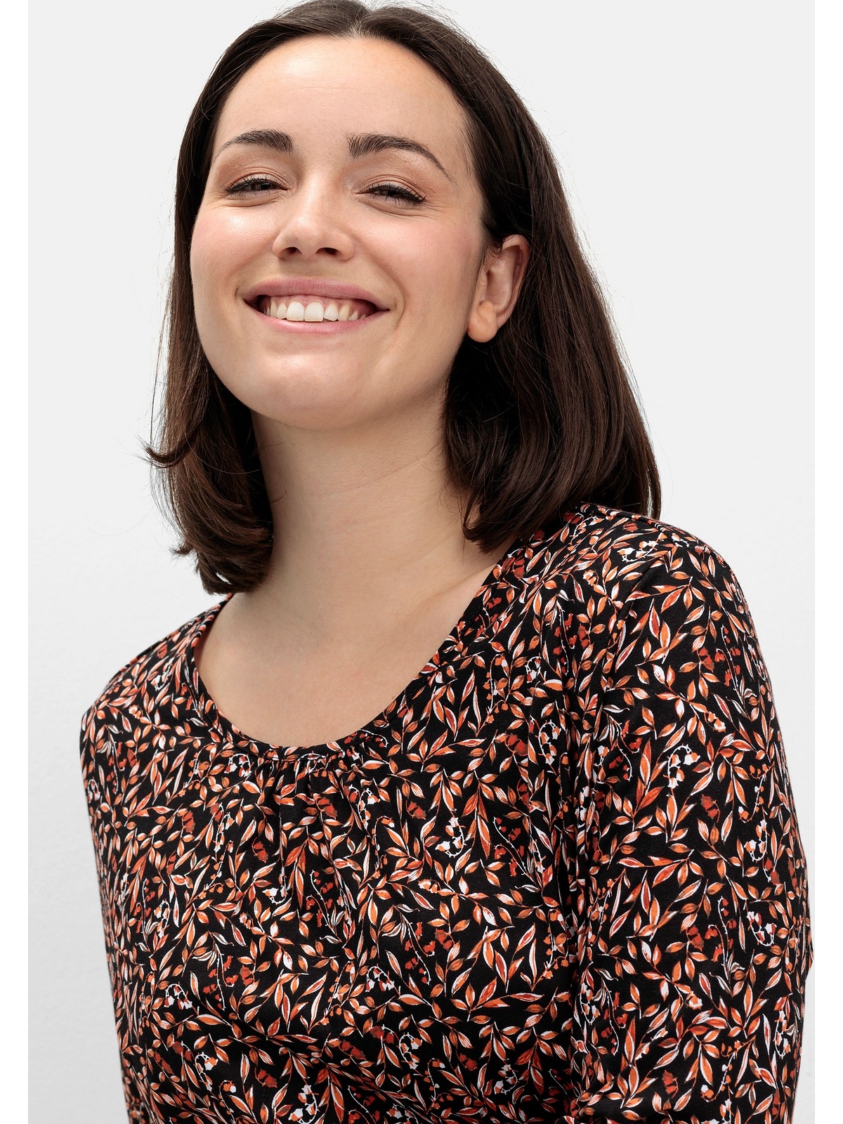 Sheego Langarmshirt »Große Größen«, aus Baumwolljersey mit Minimalprint