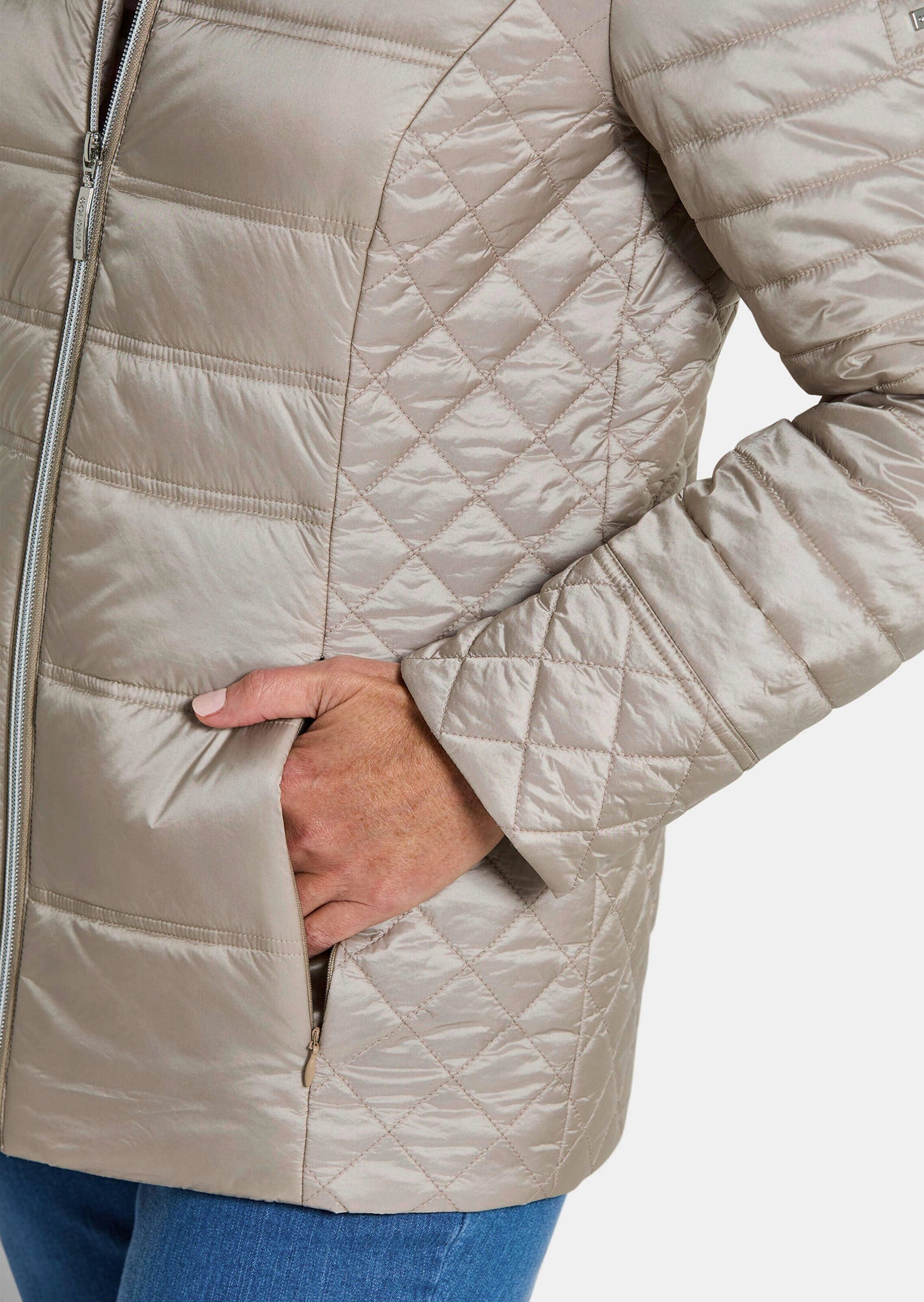 GOLDNER Steppjacke »Kurzgröße Übergangsjacke mit Muster-Mix« RV Taschen