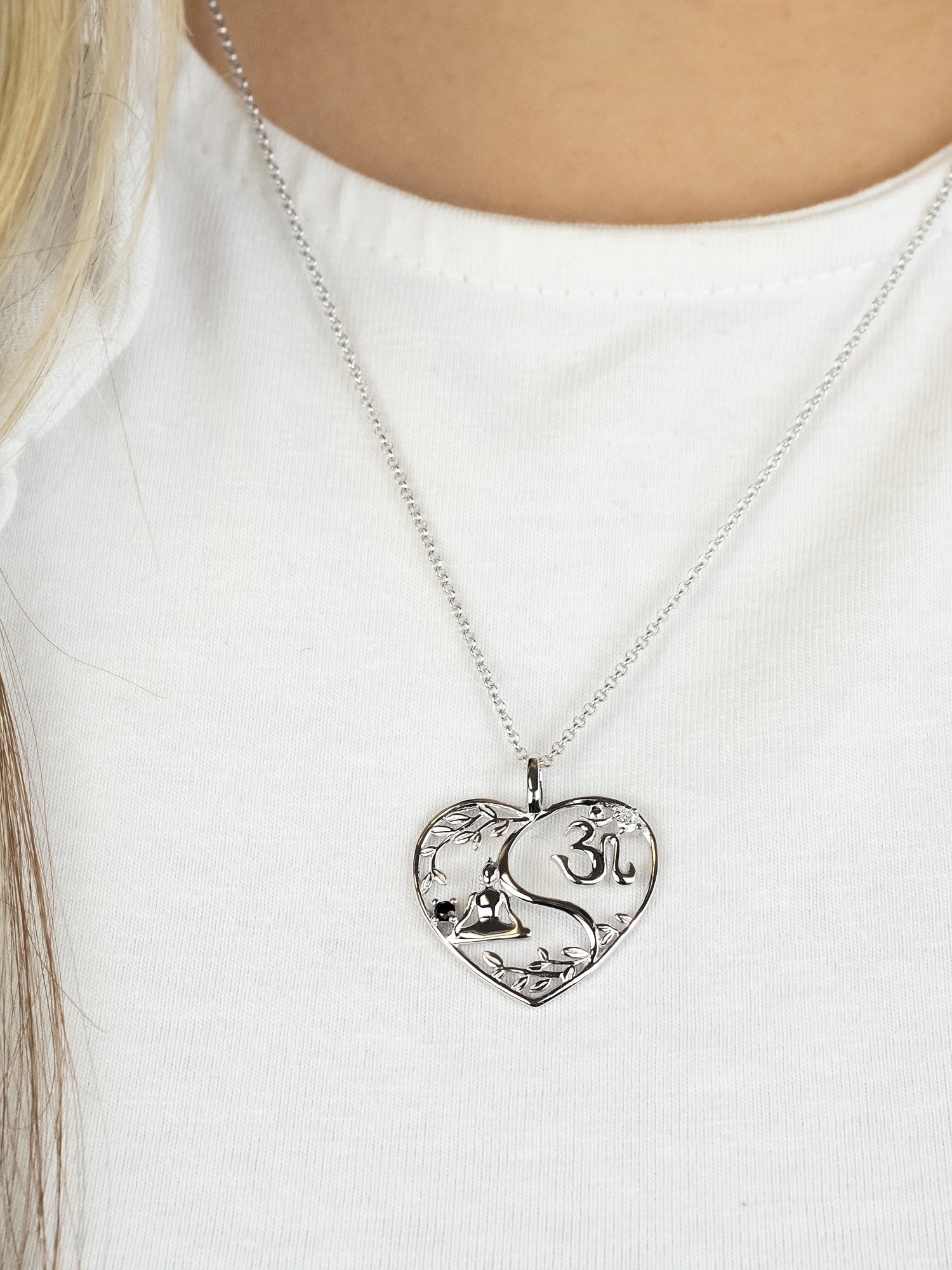 Engelsrufer Kette mit Anhänger »Yin Yang Herz Balance Buddha und Om, ERN-YIYAHEARTLEAF-ZI«, Made in Germany - mit Zirkonia (synth.)