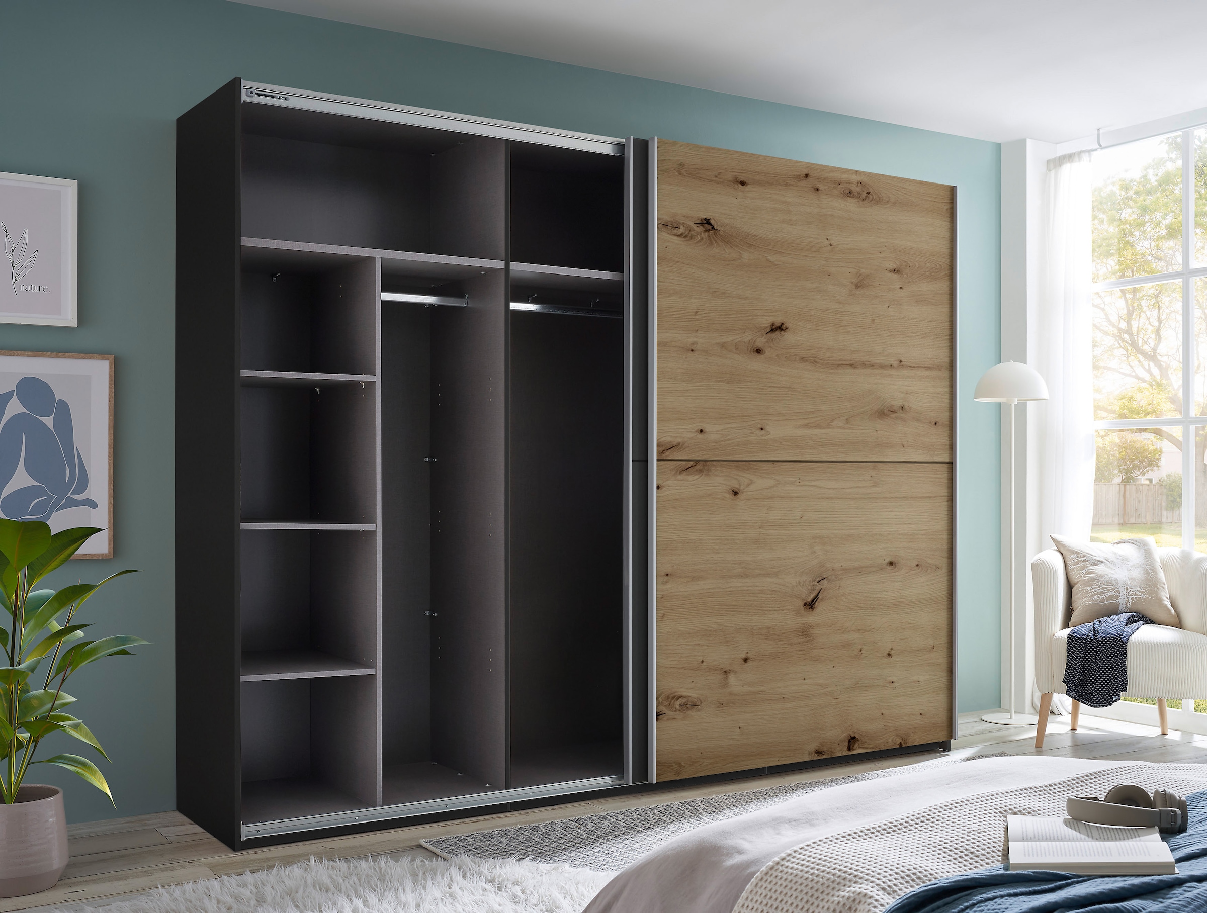 Schlafkontor Schwebetürenschrank »Mesio, 2-türiger Kleiderschrank, Schiebetürenschrank mit viel Stauraum«, inklusive Hoteleinteilungen außen und Einlegeböden oben
