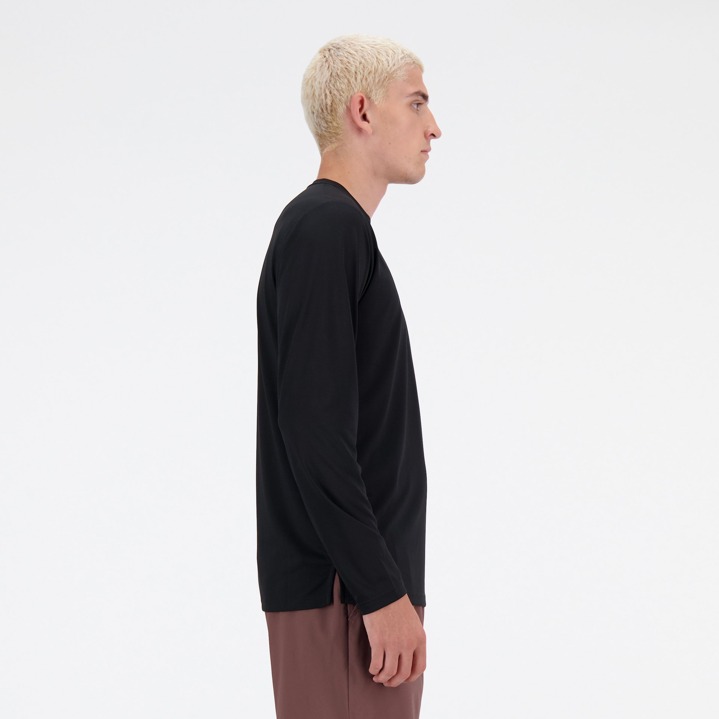 New Balance Laufshirt »Sport Essentials Long Sleeve«, mit Label
