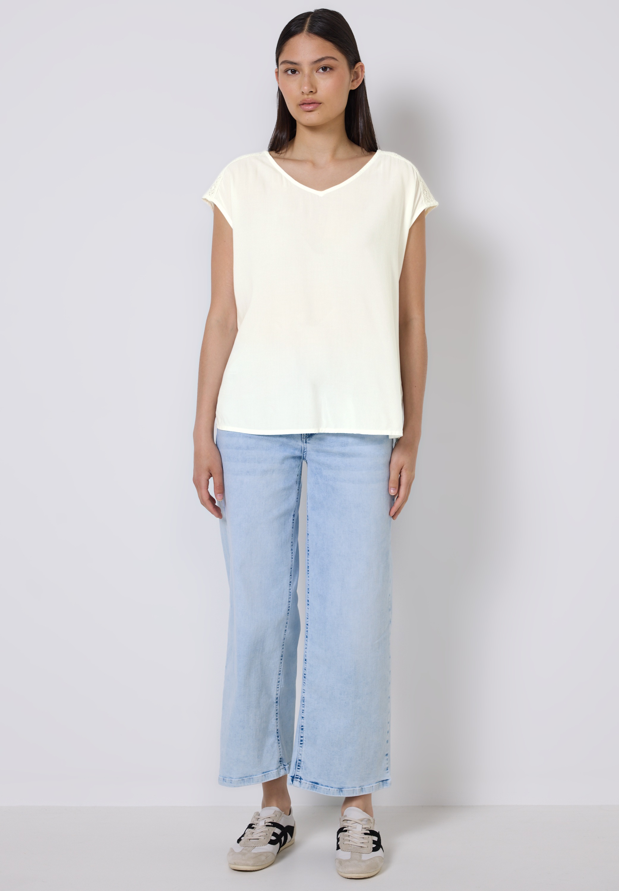 STREET ONE STUDIO Shirtbluse, mit V-Ausschnitt