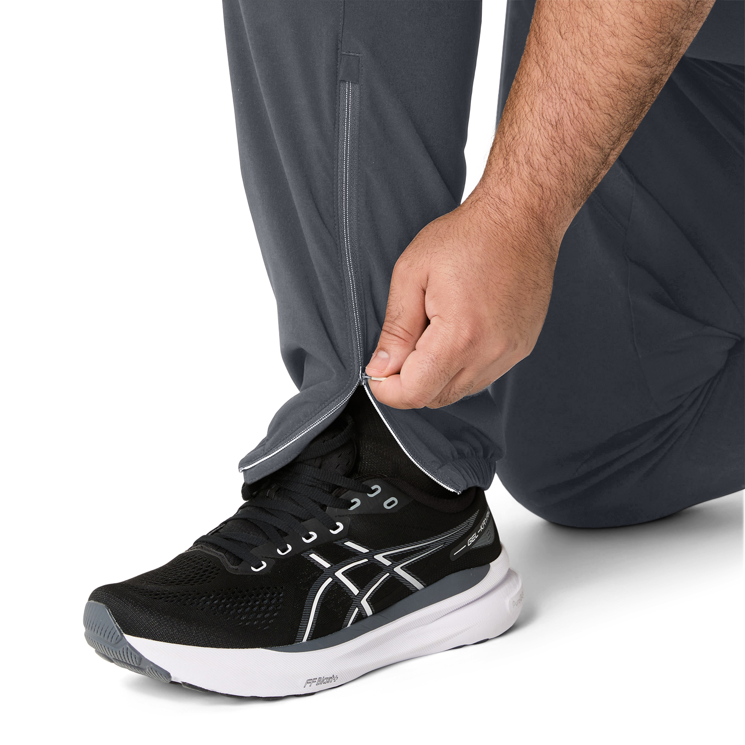 Asics Laufhose »ASICS CORE WOVEN PANT«  Schnelltrocknend, Reflektierend, Smartphone-Fach