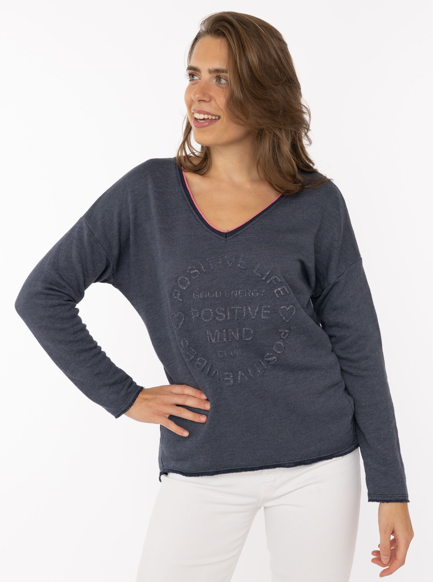 Zwillingsherz "„Positive Mind Neon Kante”", mit Kontrastnaht, V-Neck, washed out Optik, langarm