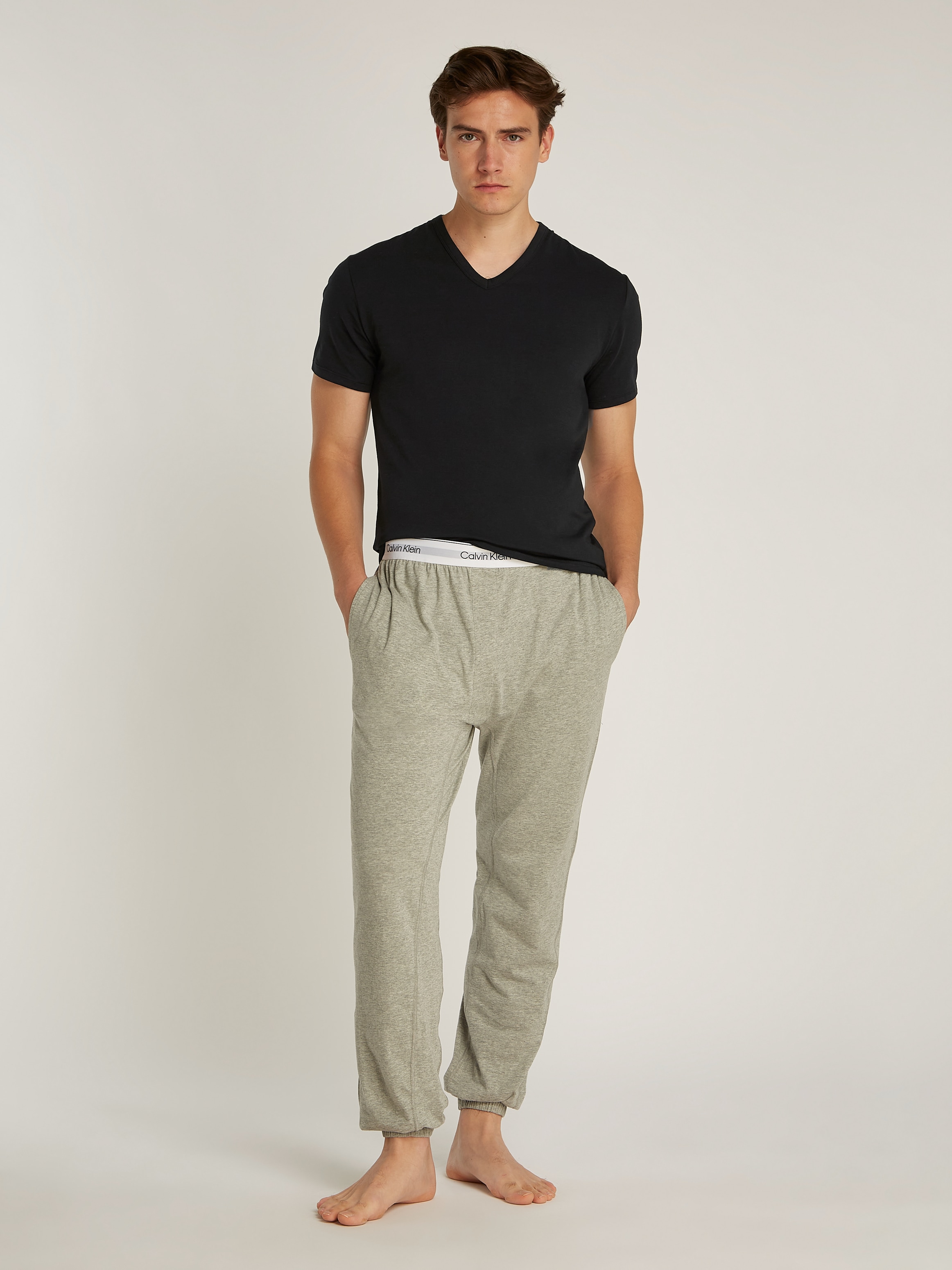 Calvin Klein Underwear T-Shirt »S/S V NECK 3PK«, (Packung, 3 tlg., 3er-Pack), mit Logo am Saum