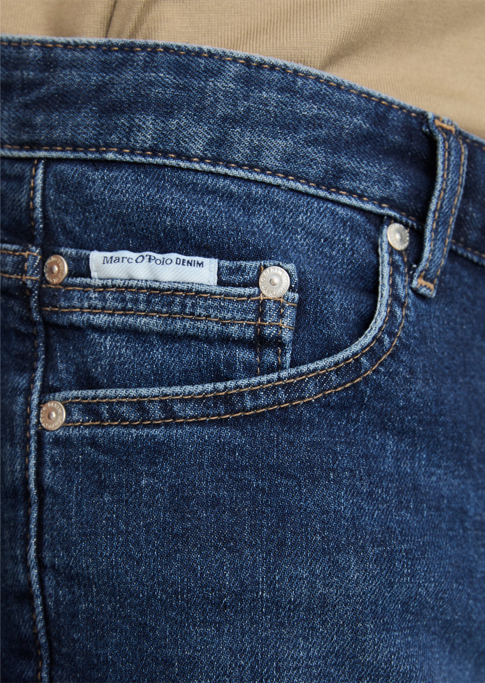 Marc O'Polo DENIM Jeansshorts »Model Mats tapered fit aus Bio-Baumwoll-Mix«