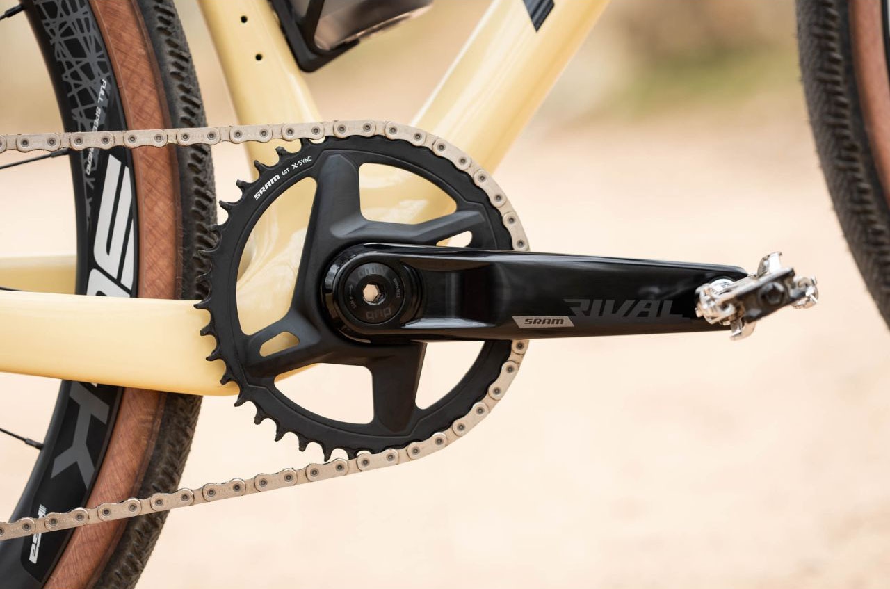 Kross Gravelbike »KROSS Gravelbike Esker RS 3.0 28" braun«, 12 Gang, SRAM, RIVAL XPLR AXS Schaltwerk, Kettenschaltung