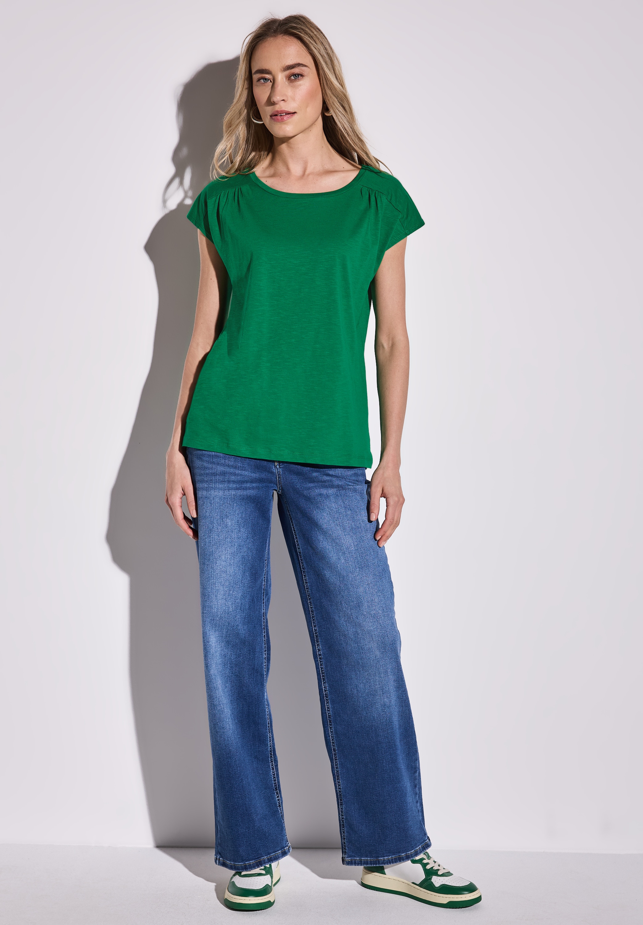 STREET ONE T-Shirt, mit Seitlichen Einschlitzen am Saum