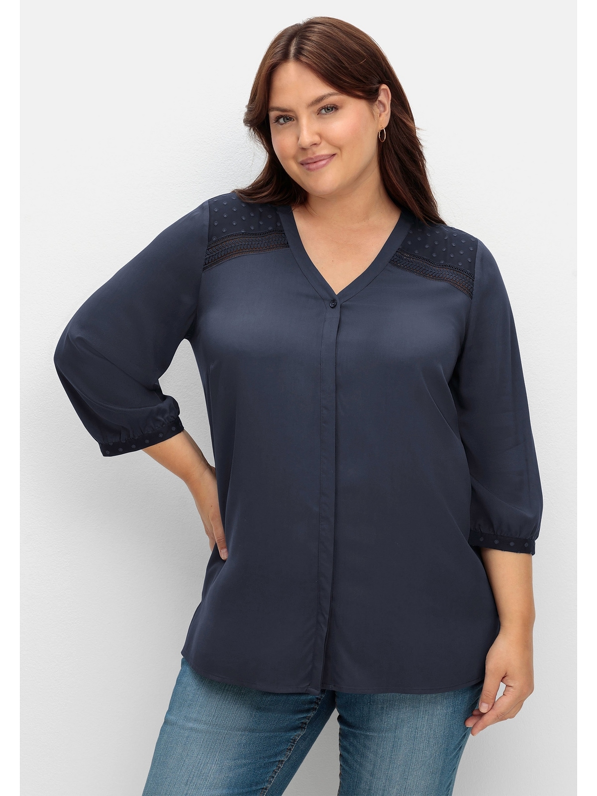 Shirtbluse »Große Größen«, mit Chiffonpasse und Häkeldetails