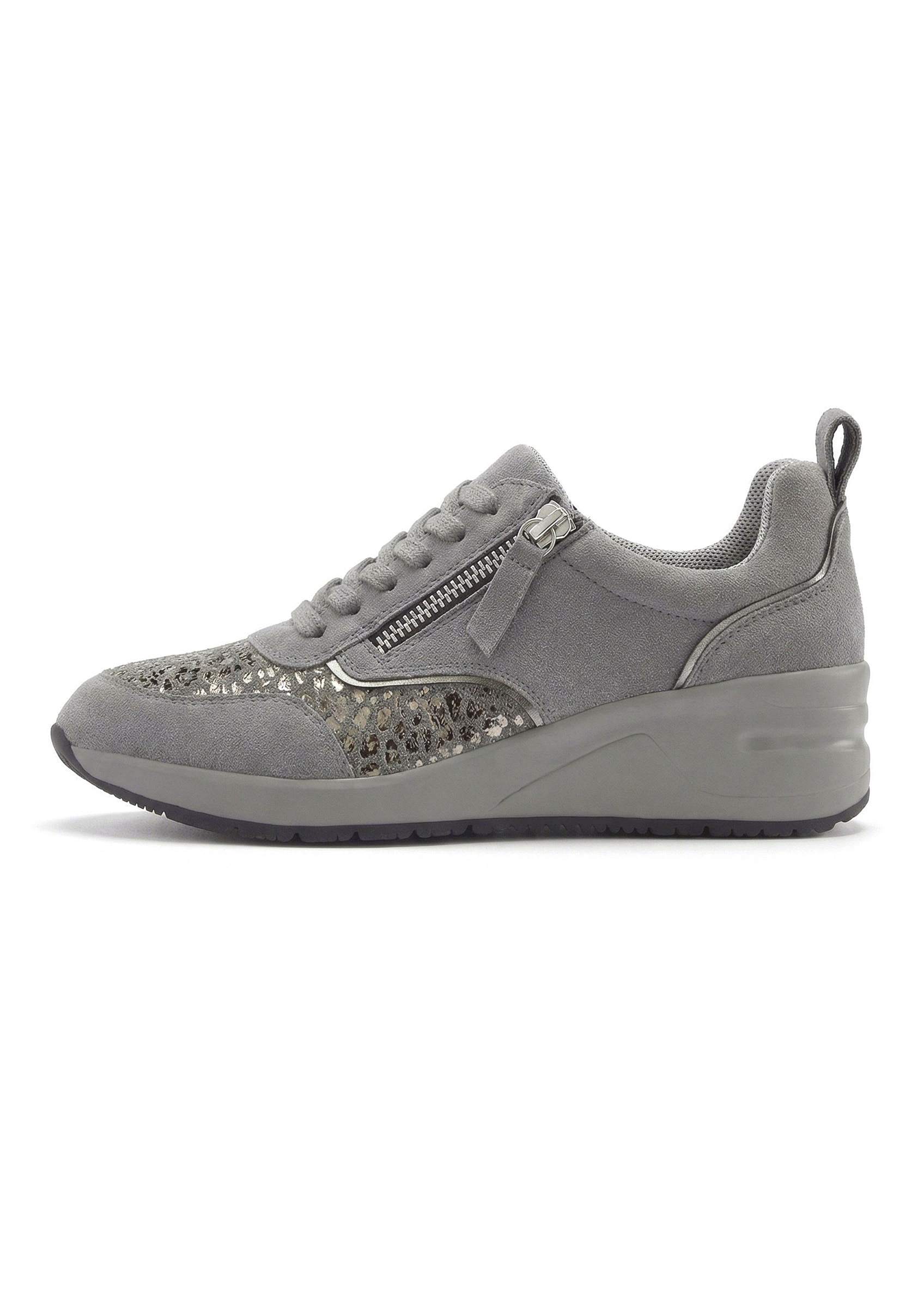Sneaker LASCANA "Freizeitschuh, Halbschuh", Damen, Gr. 36, blau (grau), Obermaterial: 100% Rindsleder. Decksohle: 100% Textilmaterial. Futter: 100% Textilmaterial. Laufsohle: 100% Synthetik, Veloursleder, unifarben, Basic, Schuhe Sneaker, aus Leder mit in 2