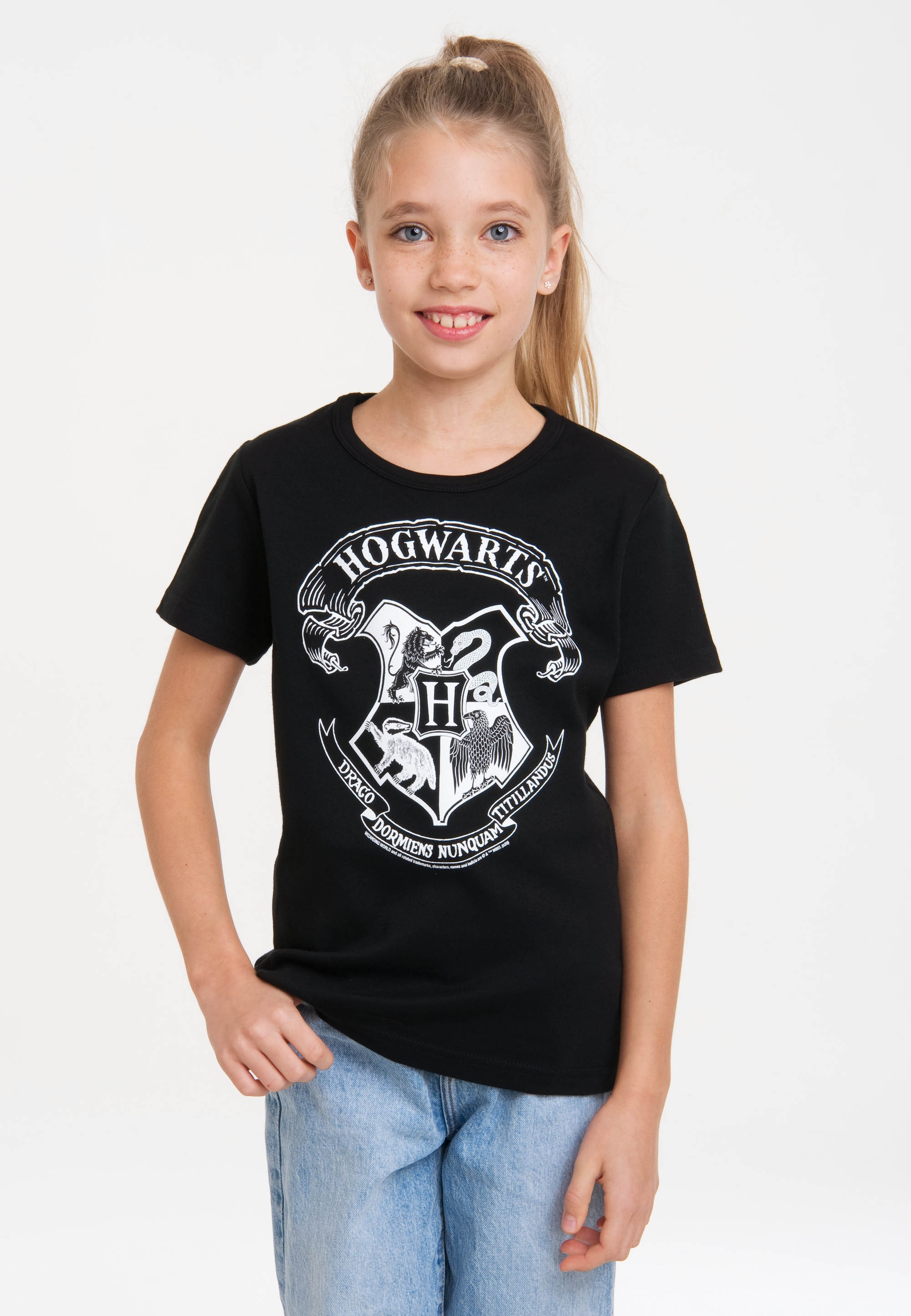 LOGOSHIRT T-Shirt »Harry Potter - Hogwarts Logo (Weiß)«, mit lizenziertem Originaldesign