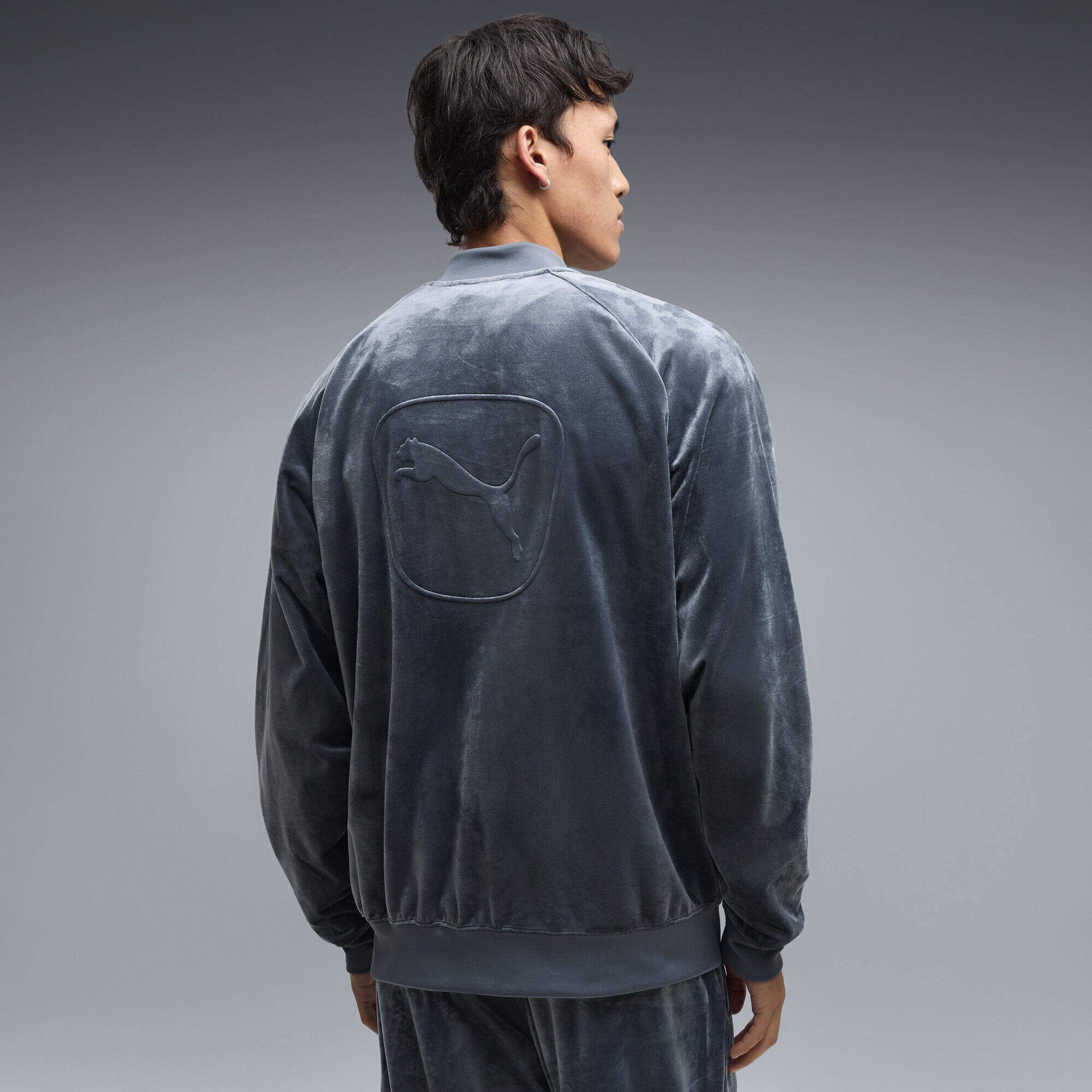 PUMA Trainingsjacke »Essentials Elevated Relaxed Velour Trainingsjacke Herren«