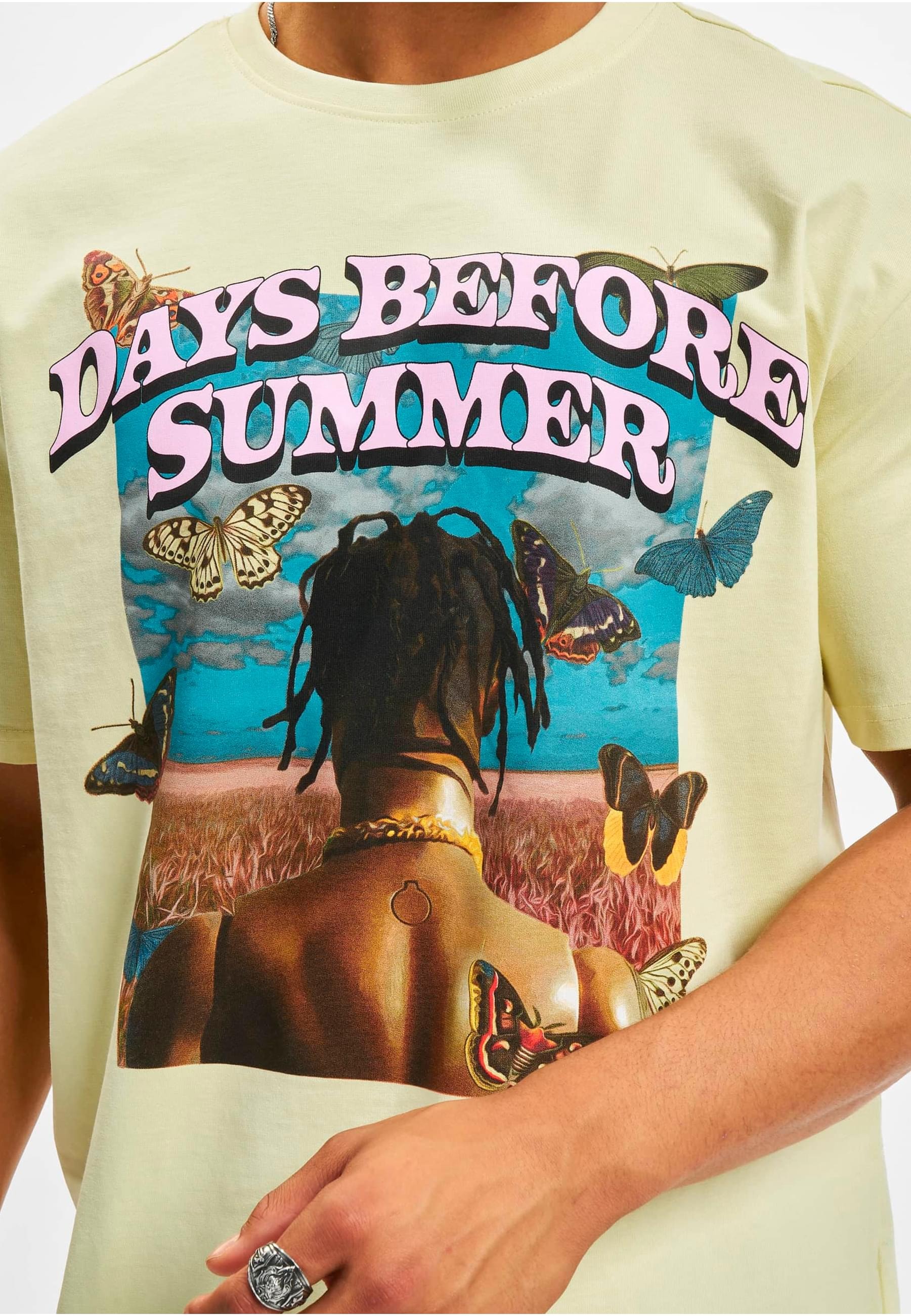 MisterTee Kurzarmshirt »MisterTee Unisex Days Before Summer Oversize Tee«, (1 tlg.)