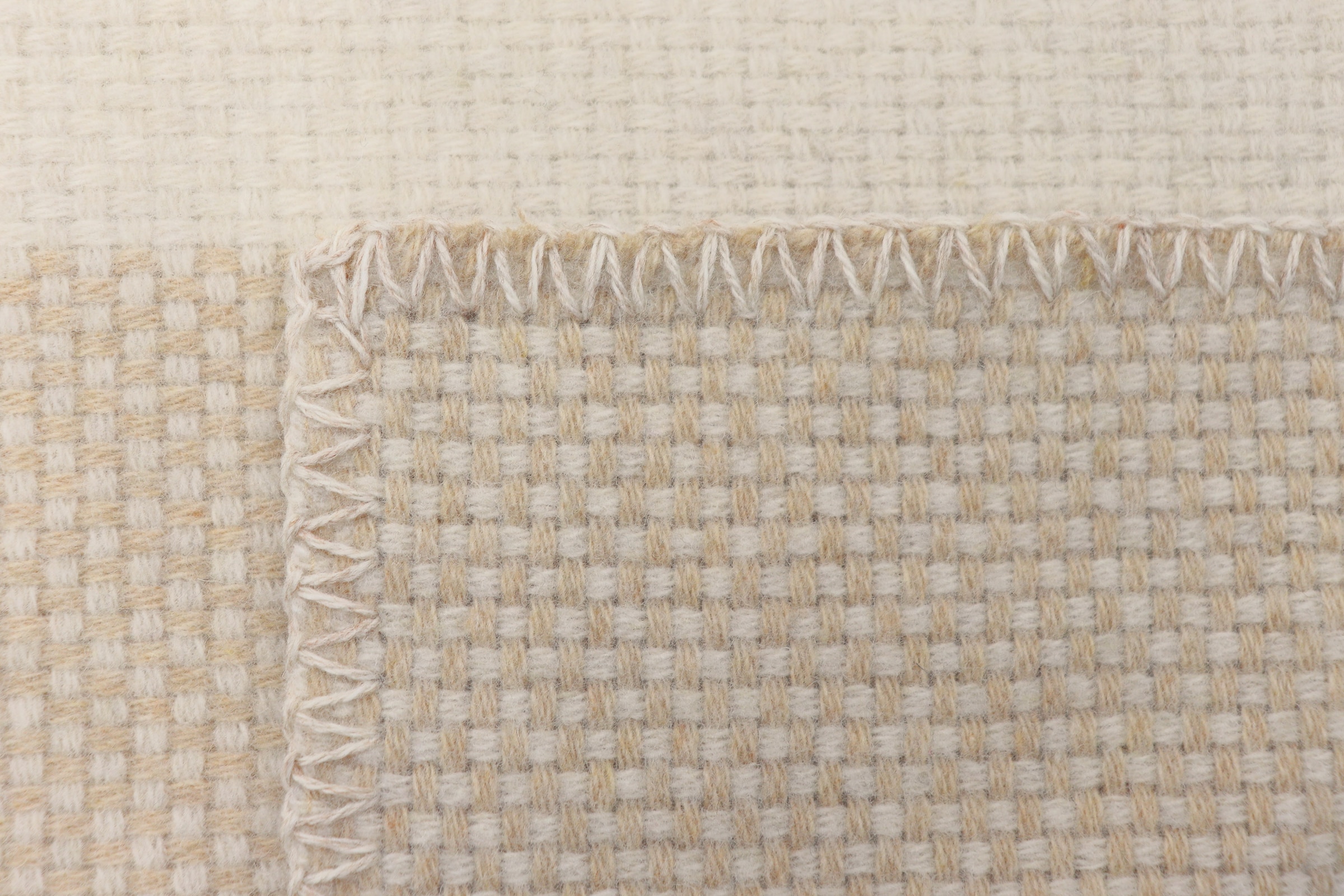 Biederlack Wohndecke »Plaid Crossweft beige« mit fühlbarer Webstruktur