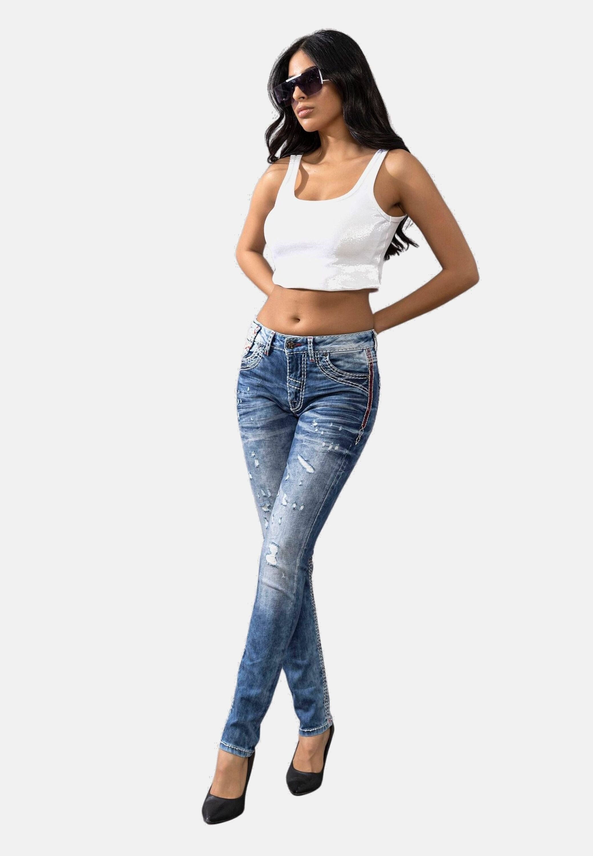 Cipo & Baxx Slim-fit-Jeans »Jeans«, mit angesagten Used-Elementen, WD442