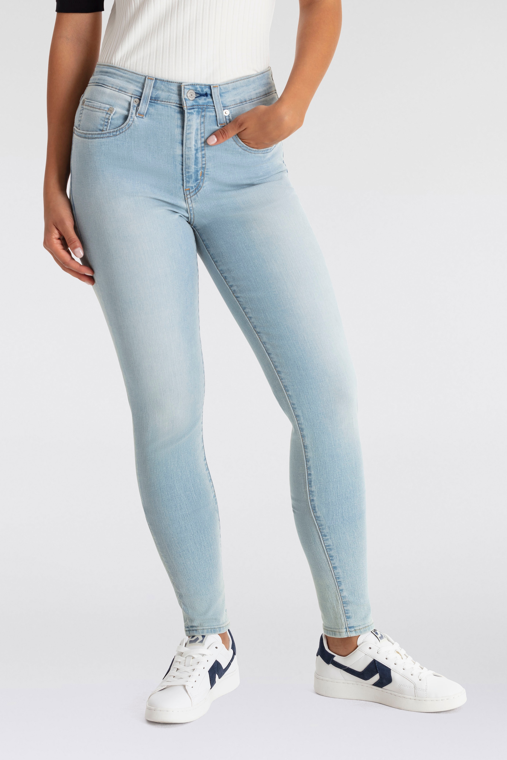 Levis "721 HIGH RISE SKINNY" mit hohem Bund günstig online kaufen