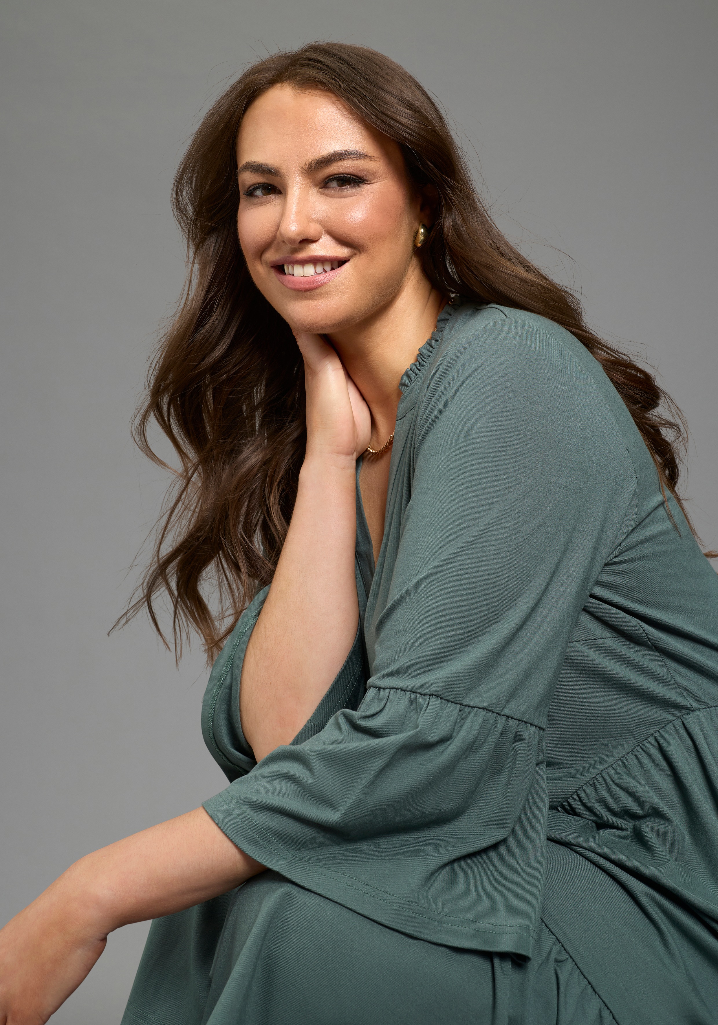 Thumbnail - Laura Scott CURVE Jerseykleid mit Stufenrock, aus elastischer Jersey-Qualität, 3/4-Ärmel mit Volants