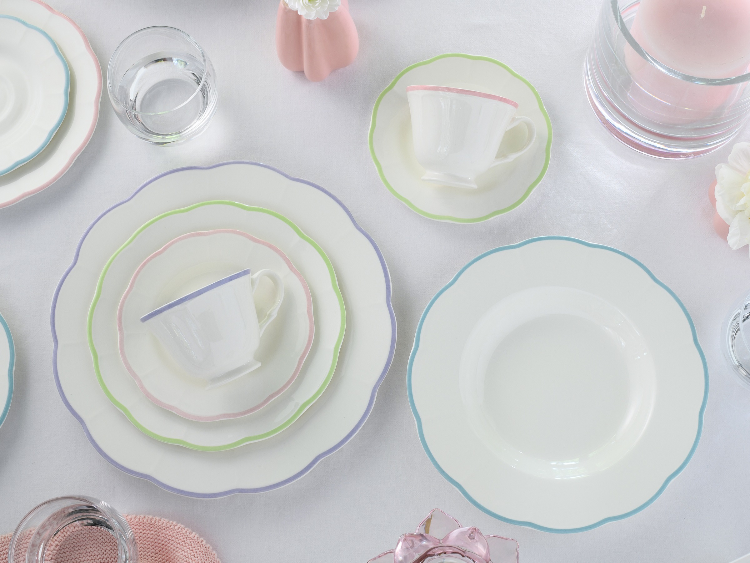 CreaTable Kombiservice »Florine Bunt, Service 20-tlg.« Elegant, Klassische Form, Zart gewellte Ränder