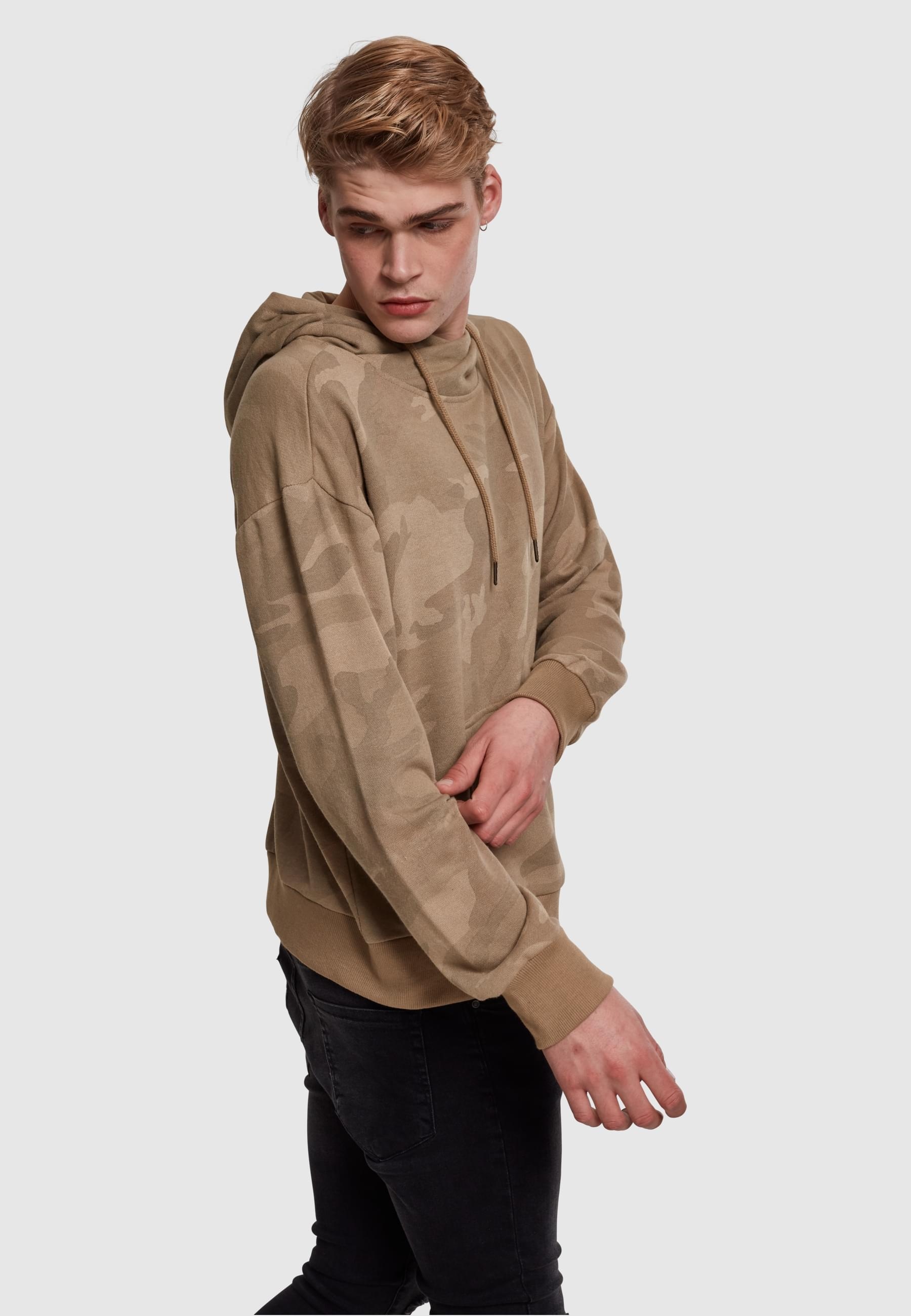 URBAN CLASSICS Kapuzensweatshirt »Urban Classics Herren High Neck Camo Hoody«, (1 tlg.)