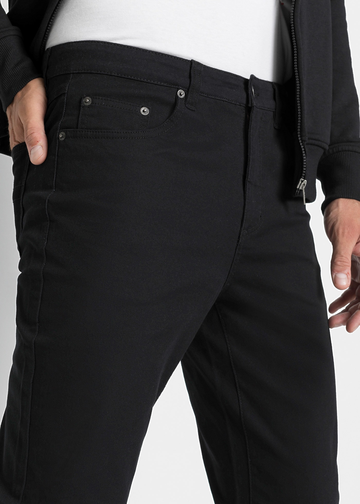 bonprix Stretch-Hose »Classic Fit Stretch-Hose, Straight«  Five-Pocket-Design, mit Eingrifftaschen, Gesäßtaschen und Coinpocket